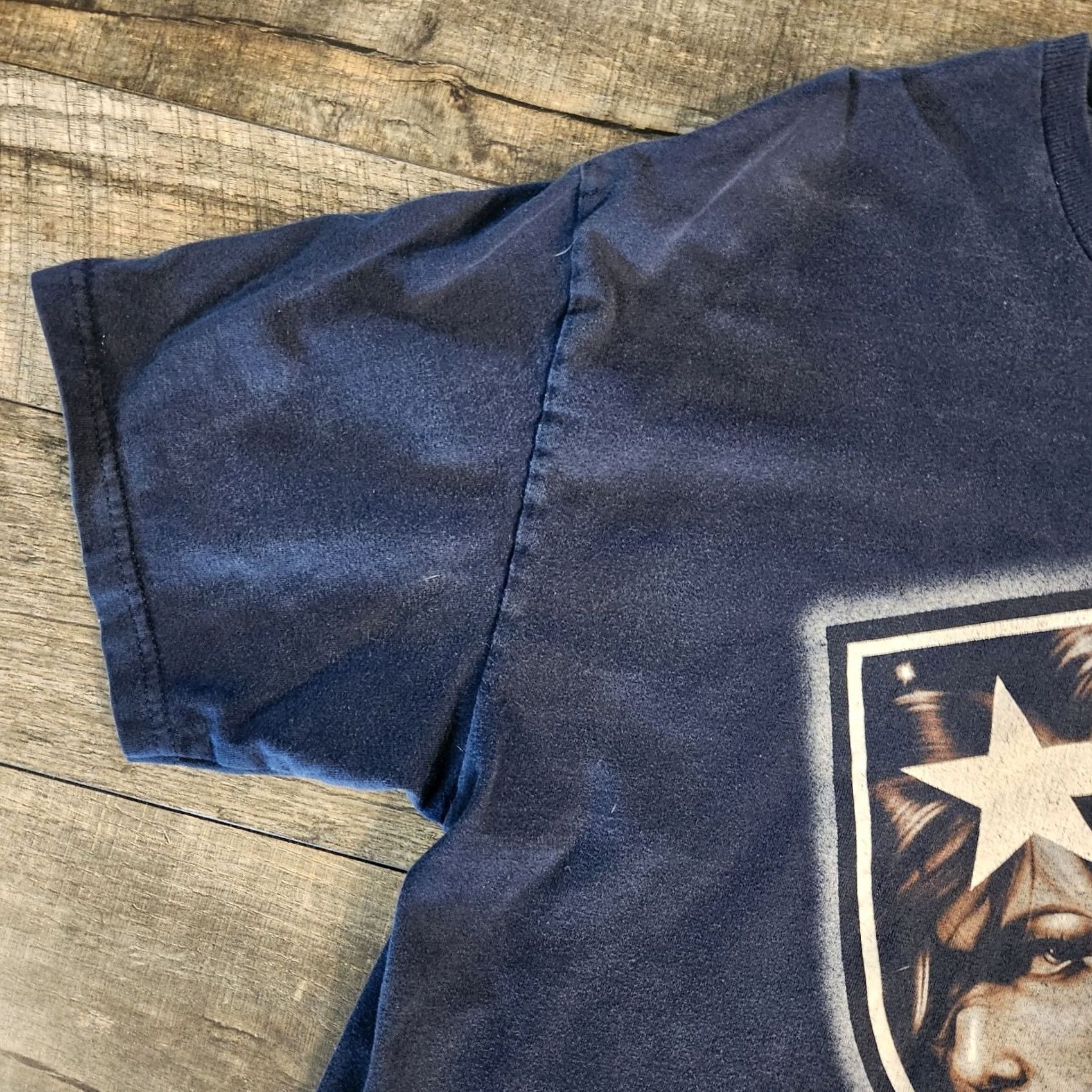 Logo 7 Famous Stars & Stripes T Shirt Tee Mens Large Logo Navy Blue Graphic Print Short Sleeve Crew Neck Skate Y2K Men Regular Vintage No F Logo Size US L / EU 52-54 / 3 - 4 Thumbnail