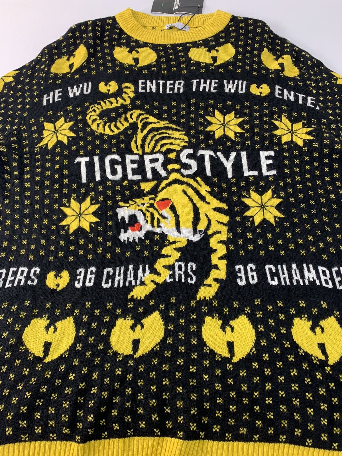 Hypebeast Hype Wu Tang 36 Chamber Tiger Knit Crewneck Hulu Sweater Size US XXL / EU 58 / 5 - 4 Thumbnail