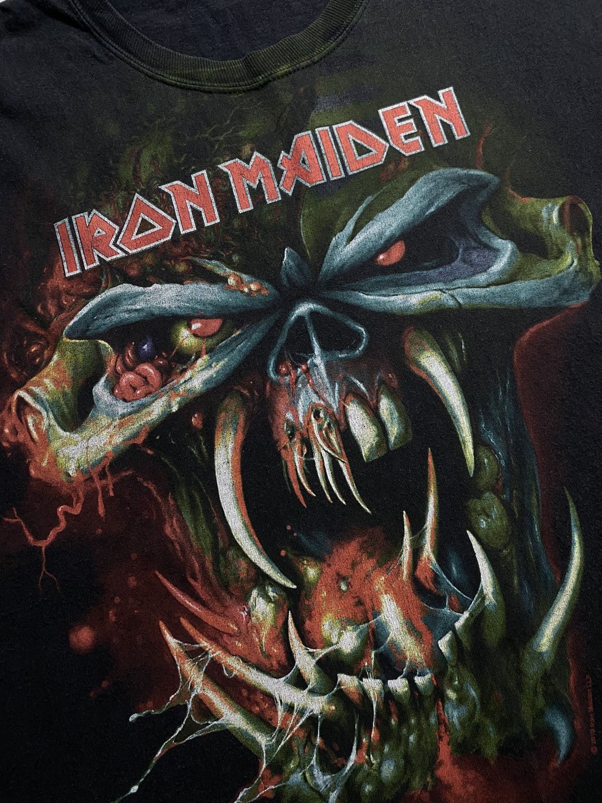 Vintage Vintage Iron Maiden 2010 The Final Frontier tank top Size US XXL / EU 58 / 5 - 7 Thumbnail