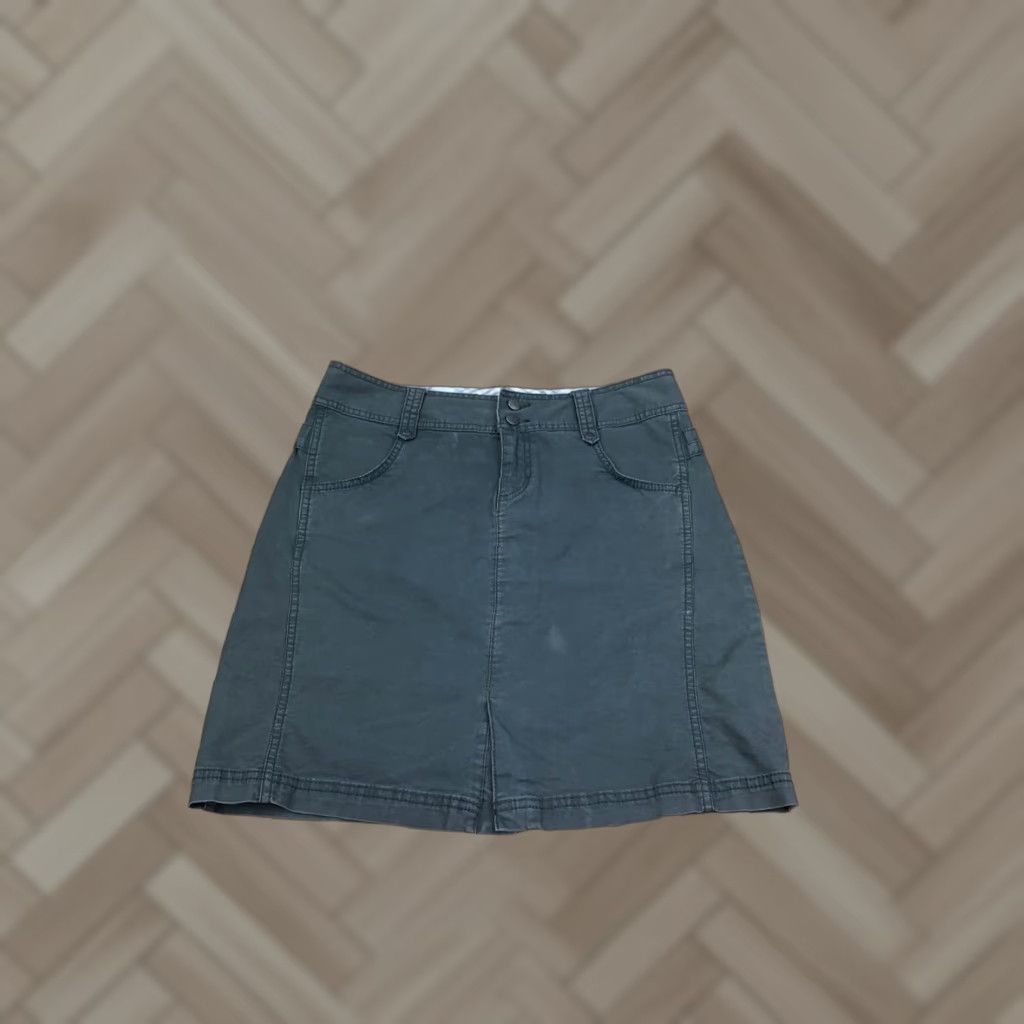 Olive Columbia Skirt Womens 6 Olive Green Casual Pockets Mini Short 1990s Army Beach Sports Womens Size 28" / US 6 / IT 42 - 1 Thumbnail