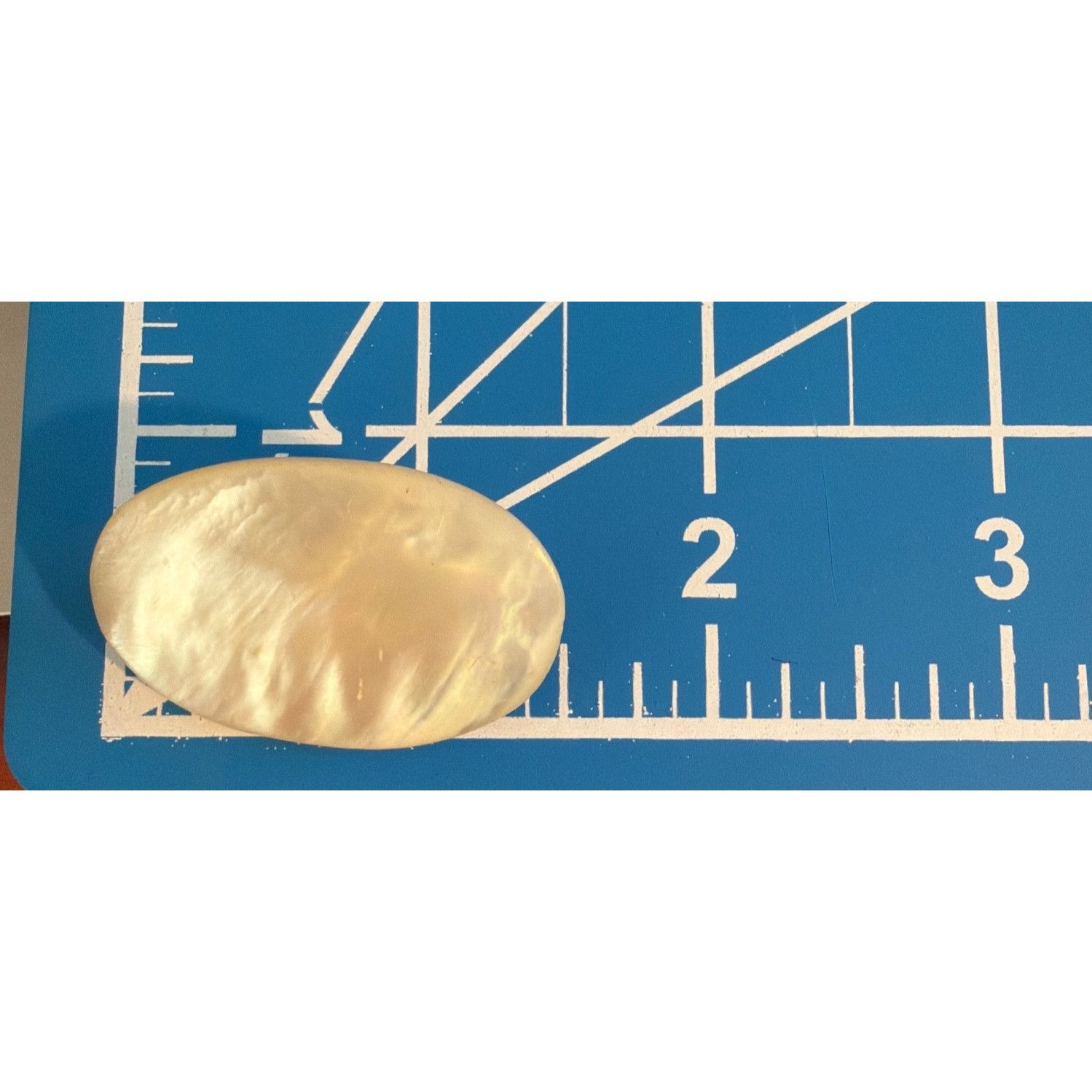 Other Vintage Mother Of Pearl Oval Brooch Pin Iridescent Elegant 1 Size ONE SIZE - 1 Thumbnail