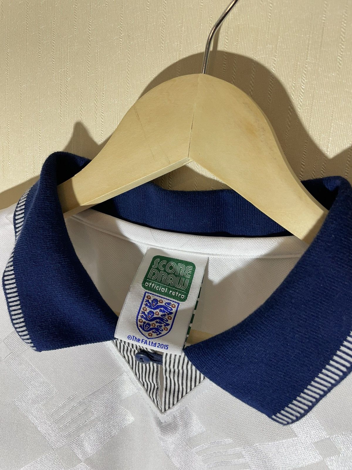 Vintage England Score Draw streetwear soccer jersey Size US S / EU 44-46 / 1 - 4 Thumbnail