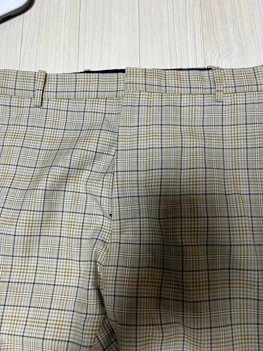 Balenciaga Balenciaga beige chino pants Size US 32 / EU 48 - 2 Thumbnail