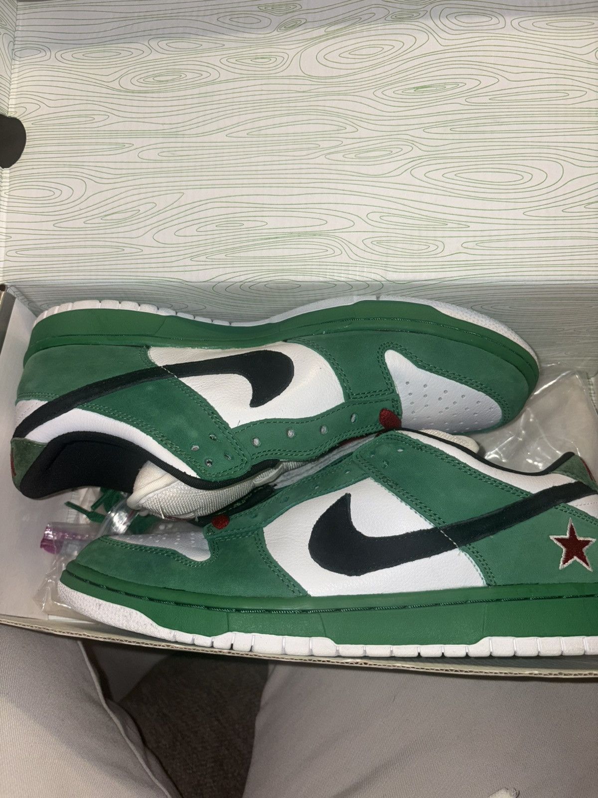 Nike × Nike SB Nike SB Dunk Low Heineken 2003 Size US 10 / EU 43 - 14 Thumbnail