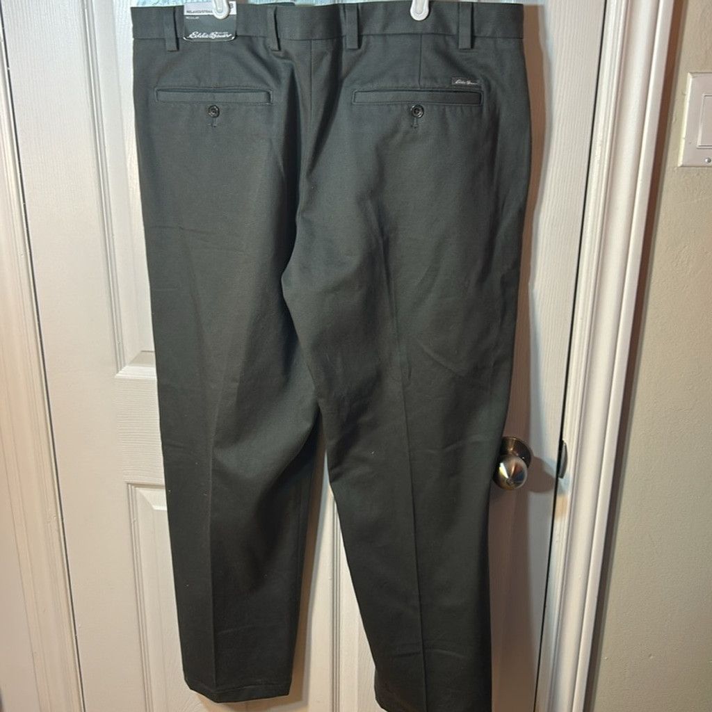 Eddie Bauer Eddie Bauer relaxed straight reg Chino Gray Pants sz 38 NWT Size US 38 / EU 54 - 5 Thumbnail