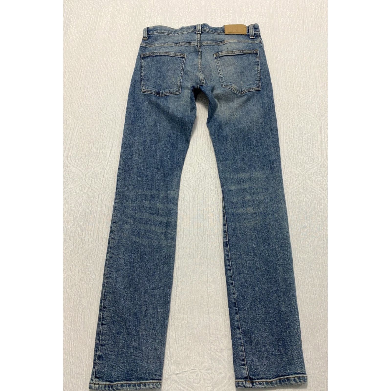 H&M H&M LOGG Jeans Slim Distressed Men Blue 29 Regular Denim Button fly 5-Pocket Design Inseam 32 Slim Fit Jeans Mens Size US 30 / EU 46 - 2 Thumbnail