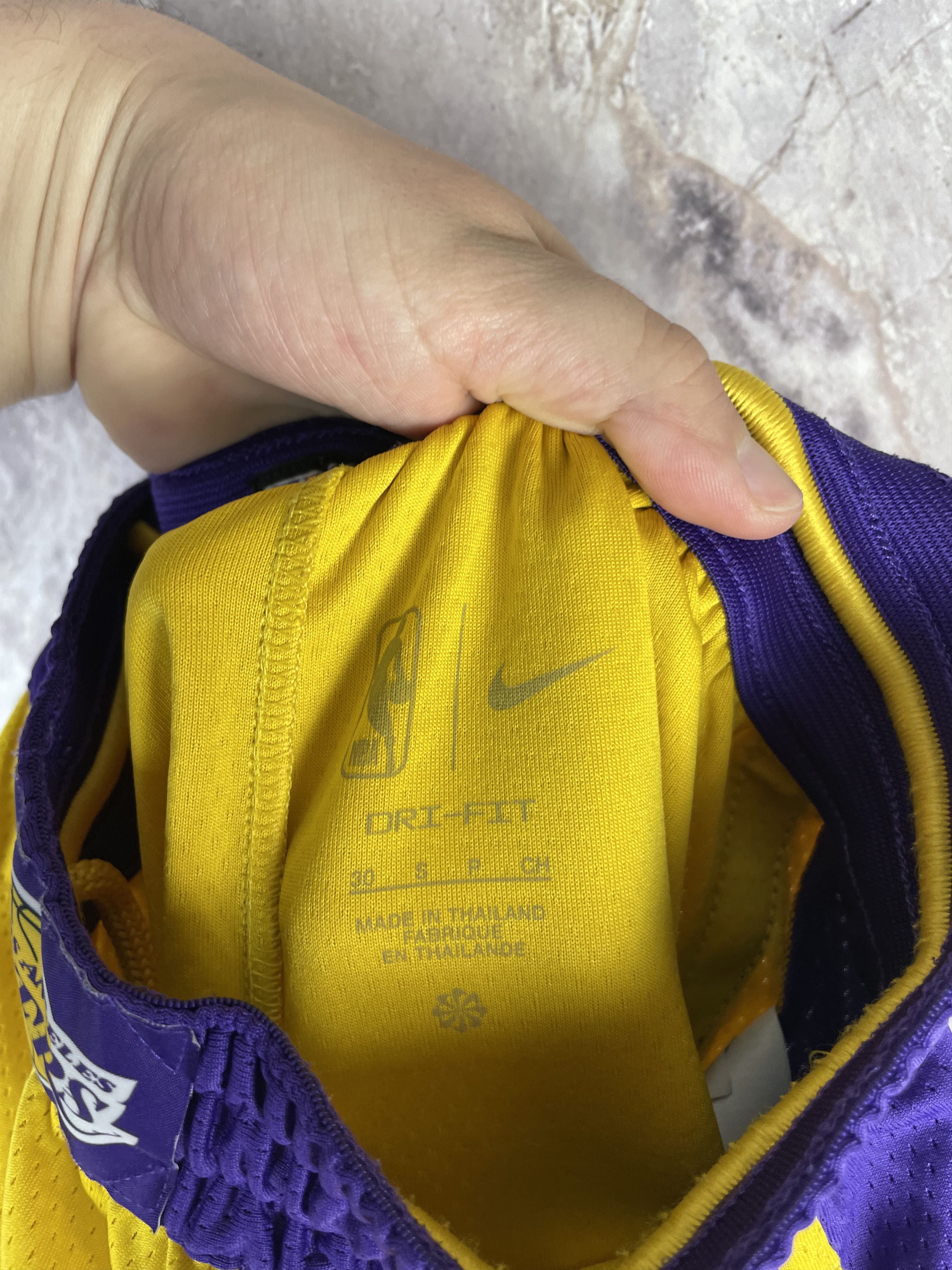 Nike Nike LA Lakers NBA Dri-Fit Basketball Shorts Yellow Size US 30 / EU 46 - 7 Thumbnail