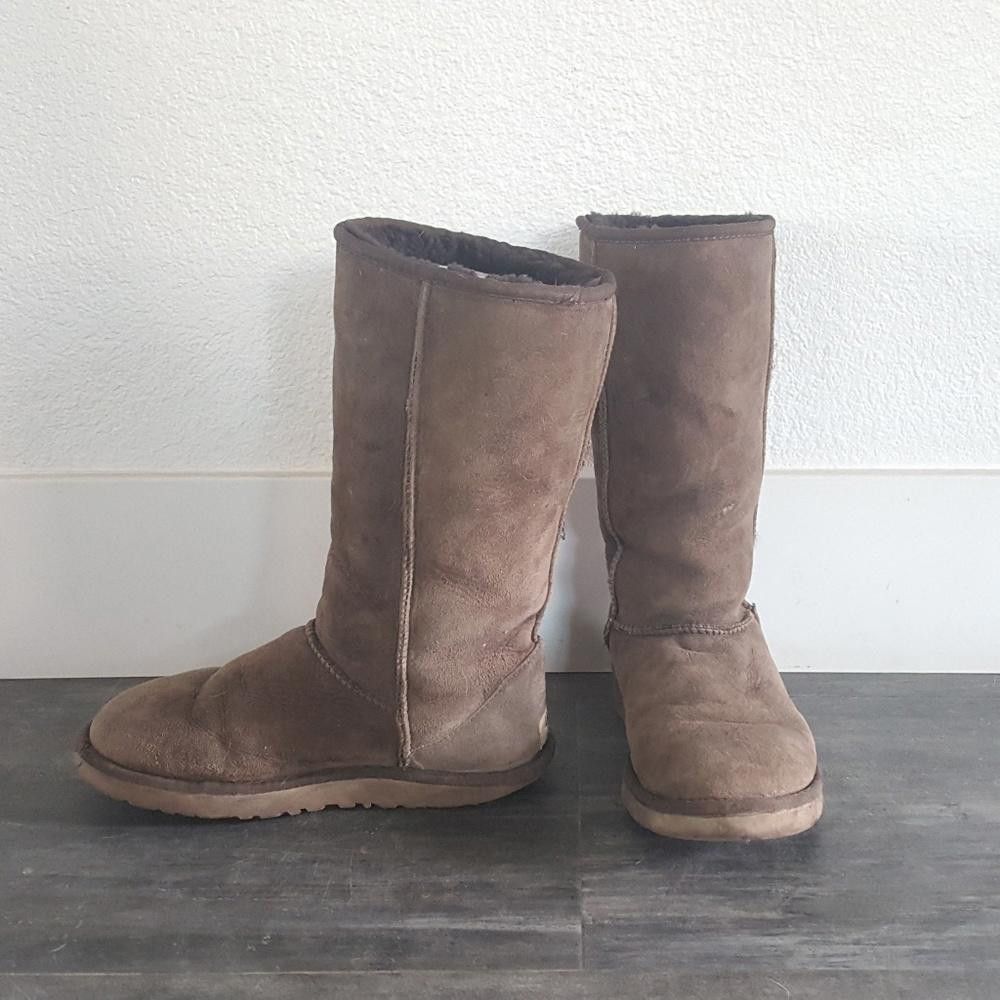 Ugg Chocolate Classic UGG Tall Boot Size US 7 / IT 37 - 2 Thumbnail