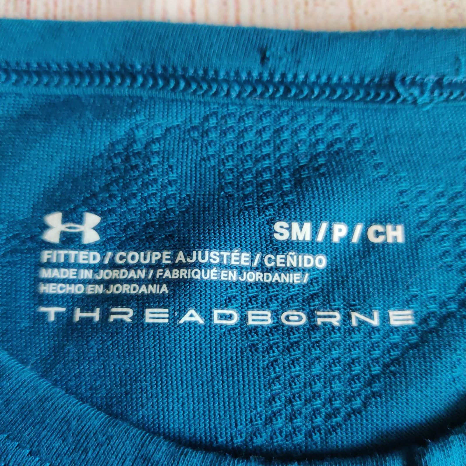 Under Armour Threadborne fitted athletic top sz S Size US S / EU 44-46 / 1 - 8 Thumbnail