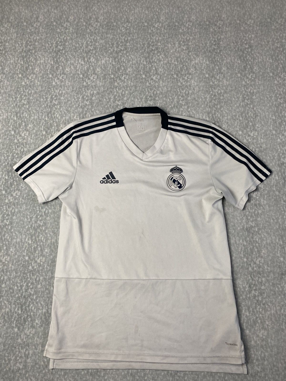 Adidas Vintage Adidas Real Madrid 2018/19 Training Jersey Size US S / EU 44-46 / 1 - 1 Thumbnail