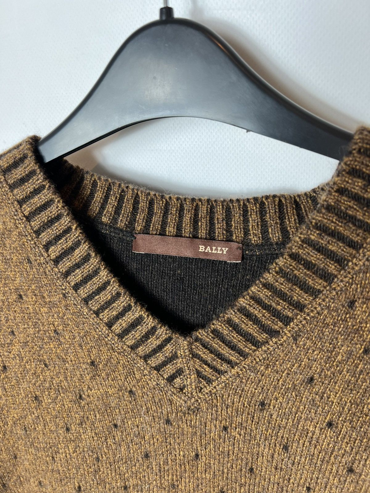 Bally Vintage luxury Bally Merino Wool Cashmere V Neck Sweater Size US M / EU 48-50 / 2 - 4 Thumbnail