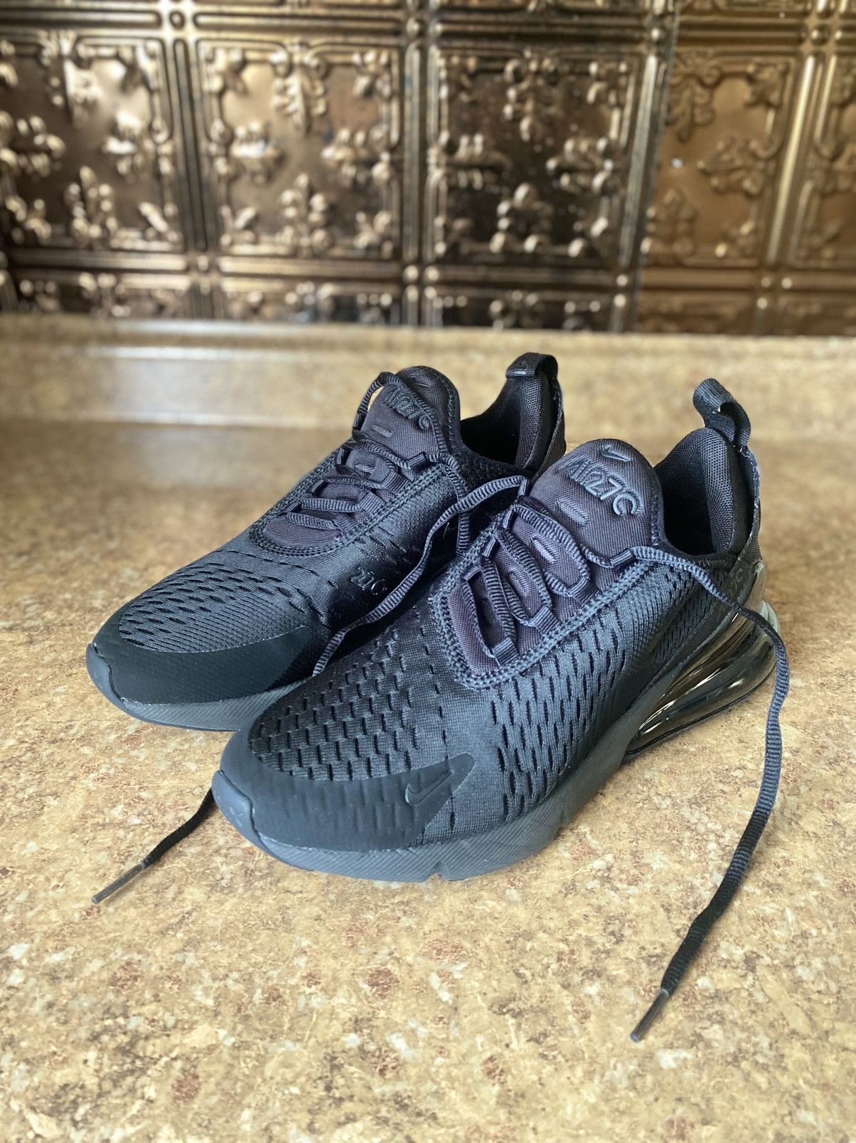 Nike Mike Air Max 270 Size US 8 / IT 38 - 2 Thumbnail