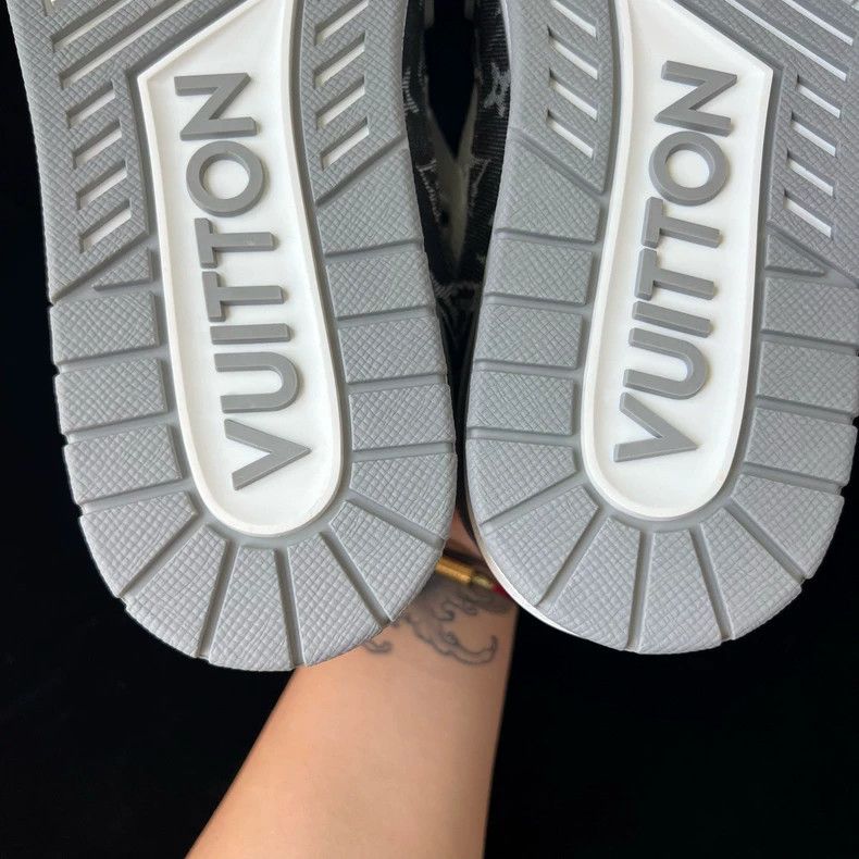 Louis Vuitton Louis Vuitton Trainer Sneakers Size US 7 / EU 40 - 8 Thumbnail