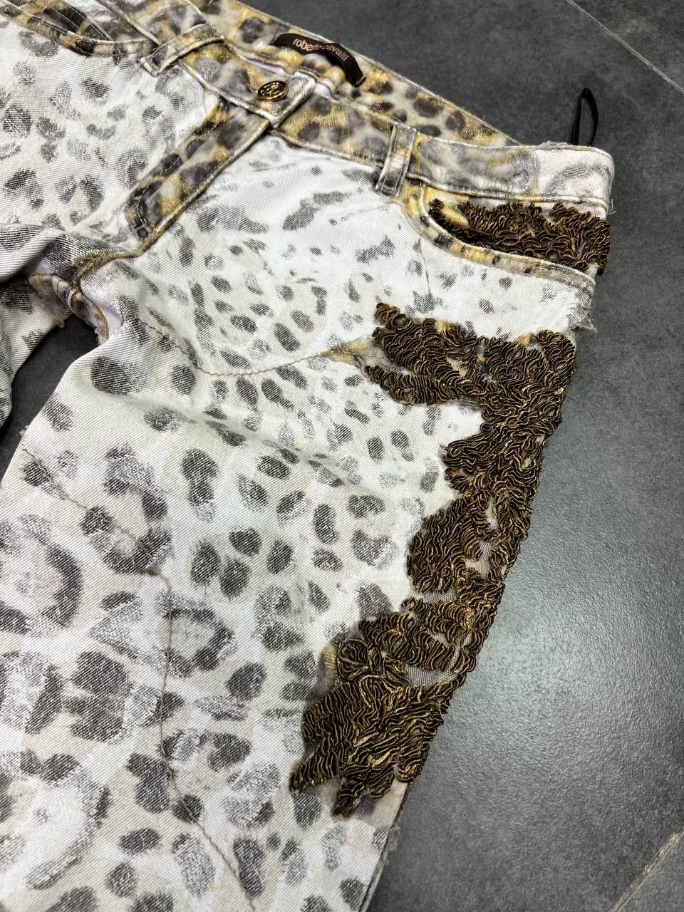 Roberto Cavalli Roberto Cavalli Leopard Print Vintage Jeans Size 28" / US 6 / IT 42 - 4 Thumbnail