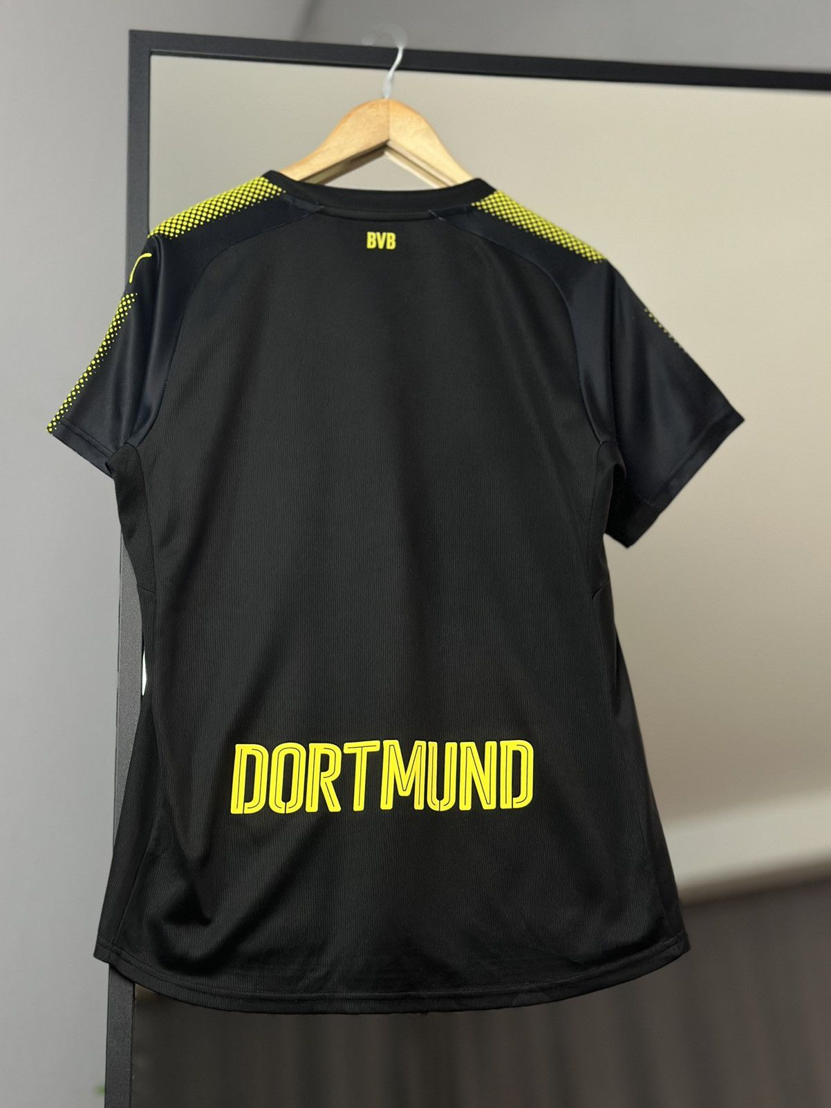 Puma Borussia Dortmund 2017/18 Puma football shirt Jersey soccer Size US XL / EU 56 / 4 - 11 Thumbnail
