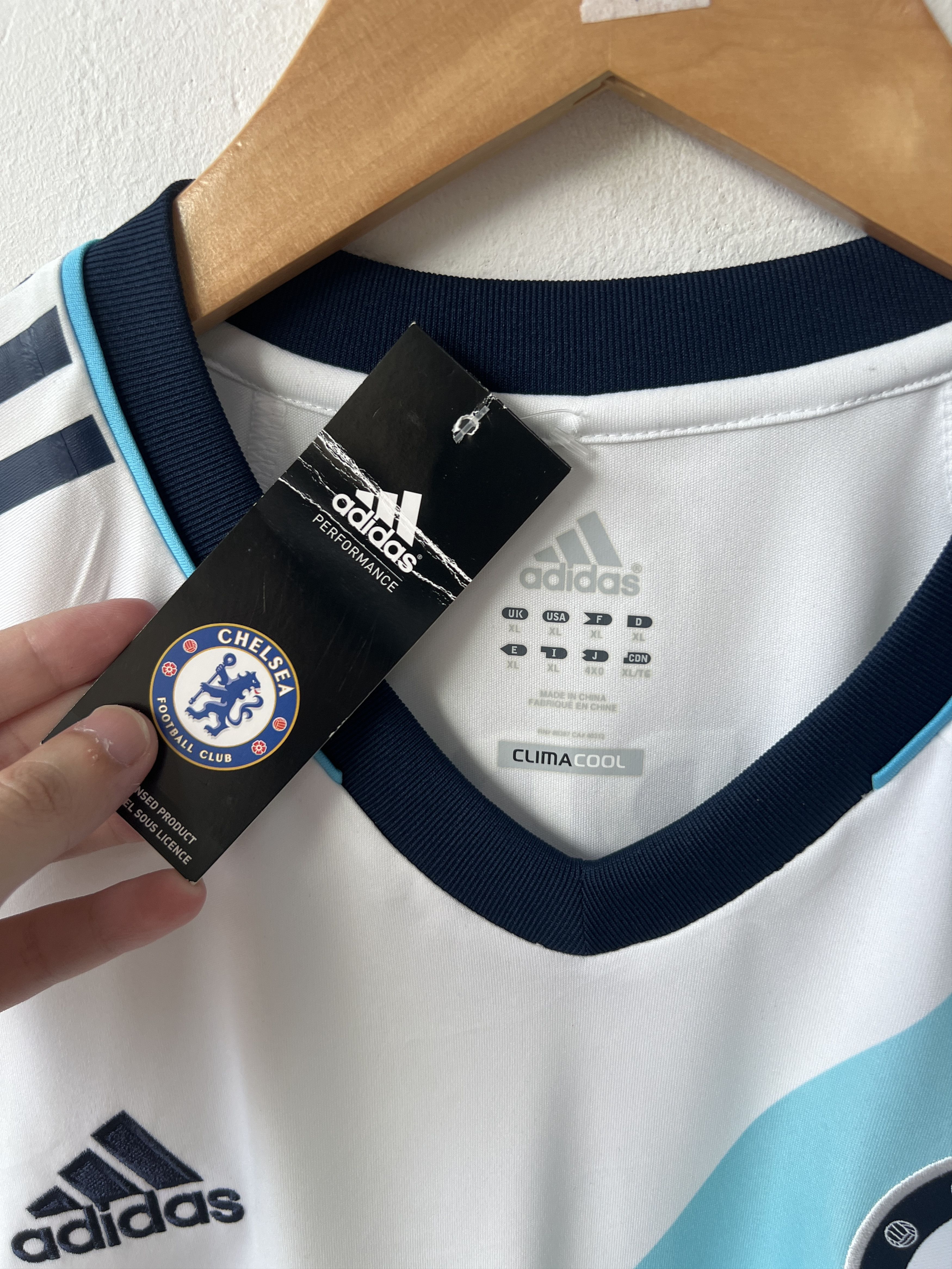 Adidas (XL) Chelsea 2012-13 Away Kit Torres #9 (NEW) Size US XL / EU 56 / 4 - 3 Thumbnail