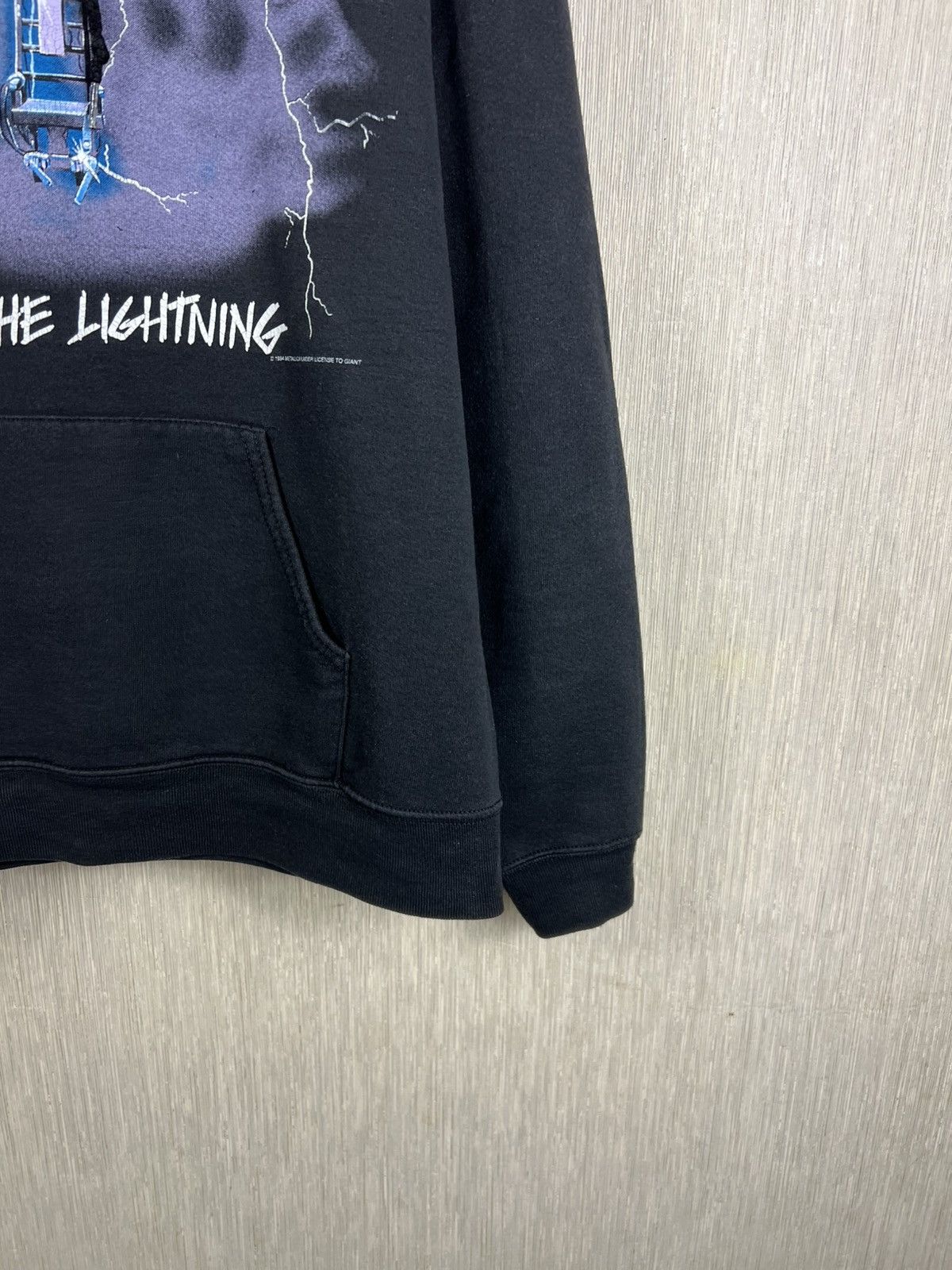 Metallica Vintage 1994 Metallica ride the lightning hoodie giant fotl Size US M / EU 48-50 / 2 - 6 Thumbnail