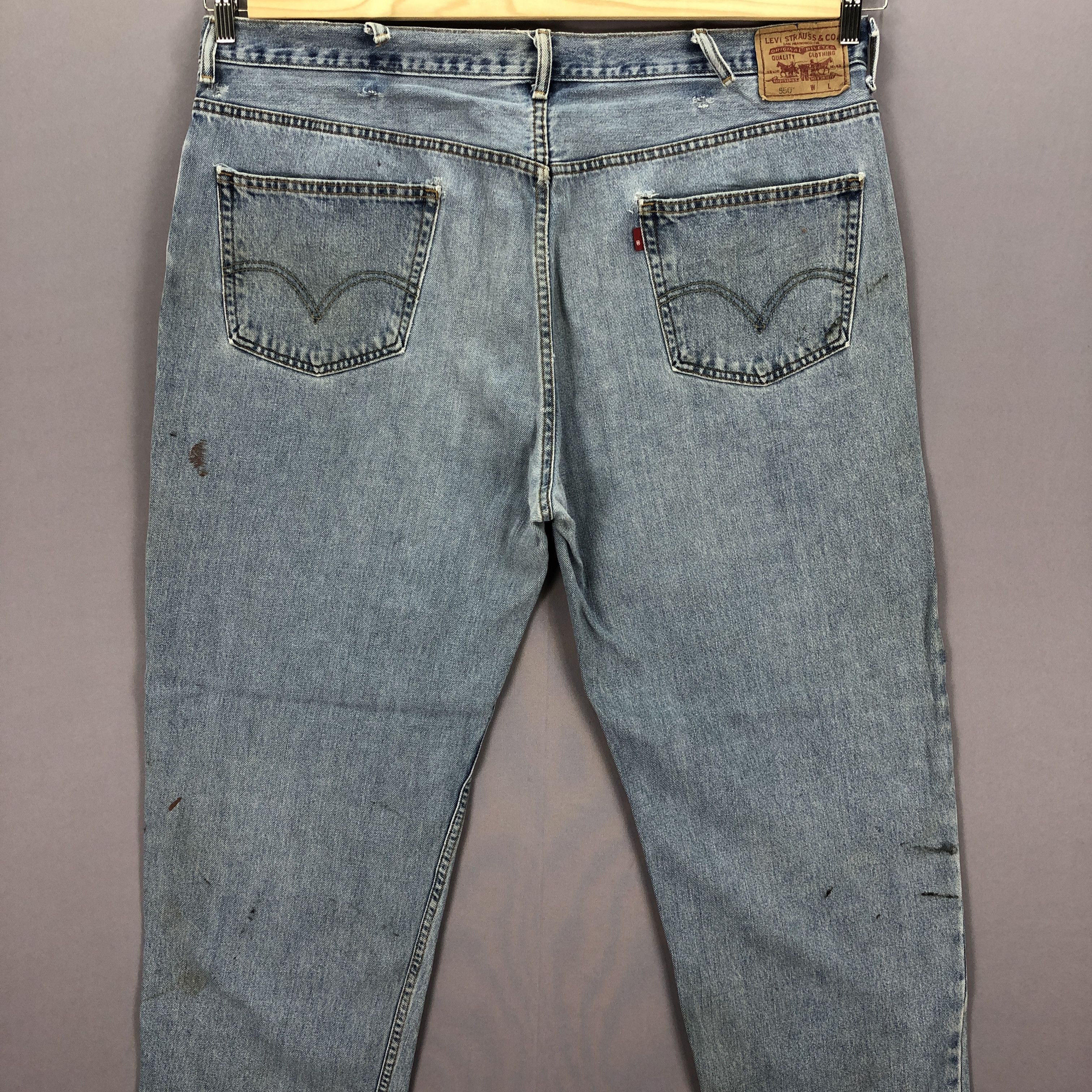 Jean Vintage Levis Baggy Dirty Jeans Levi's 550 Faded Denim Size US 44 / EU 60 - 4 Thumbnail
