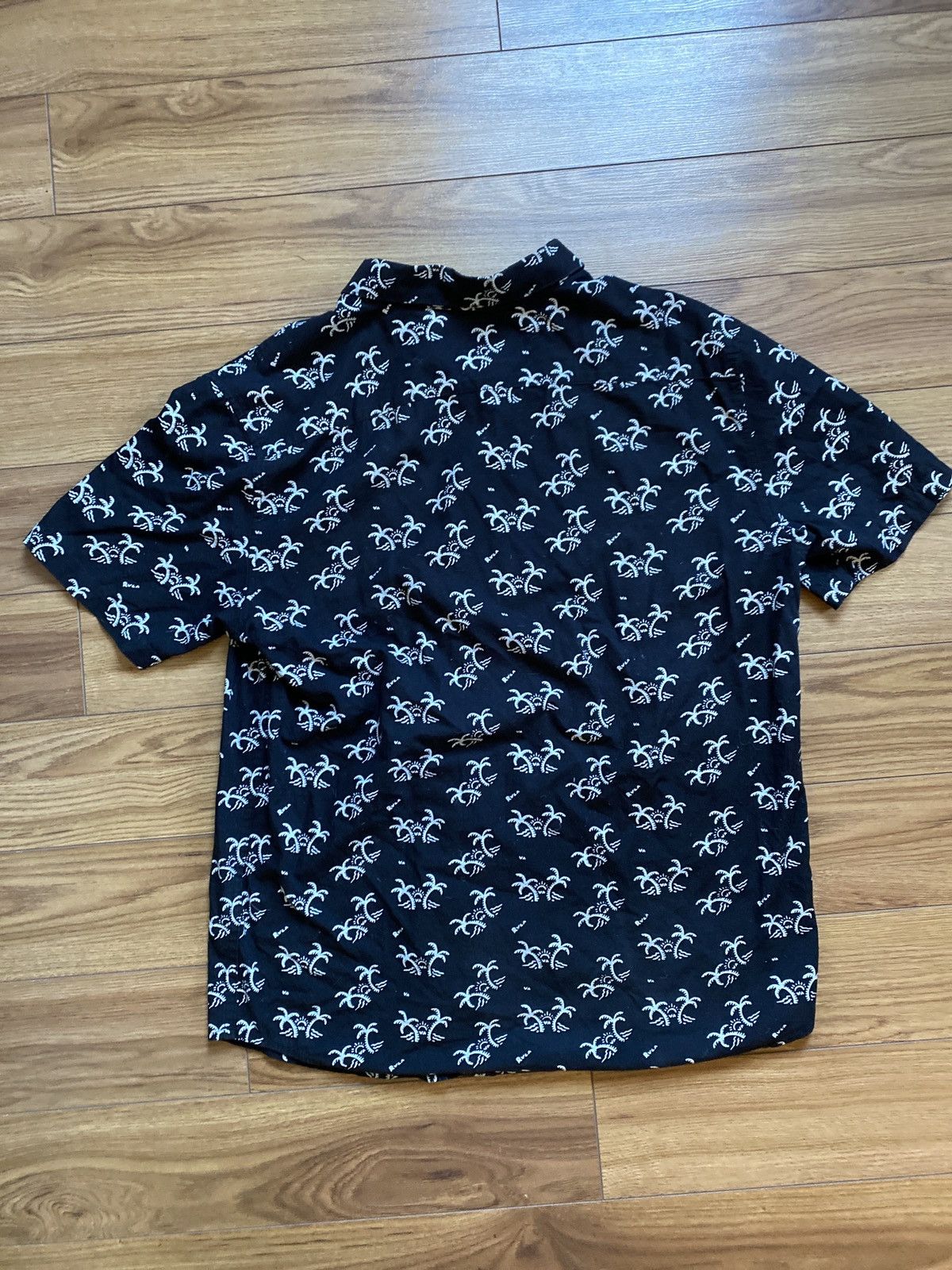 Other × RVCA Tropical Trees Shirt Size US M / EU 48-50 / 2 - 2 Thumbnail