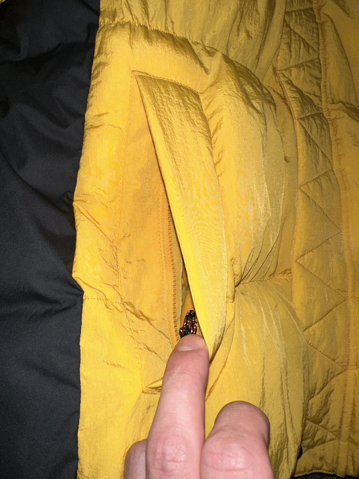 Designer Nike Jordan Essentials Puffer Coat Yellow Black Sample Size US M / EU 48-50 / 2 - 4 Thumbnail