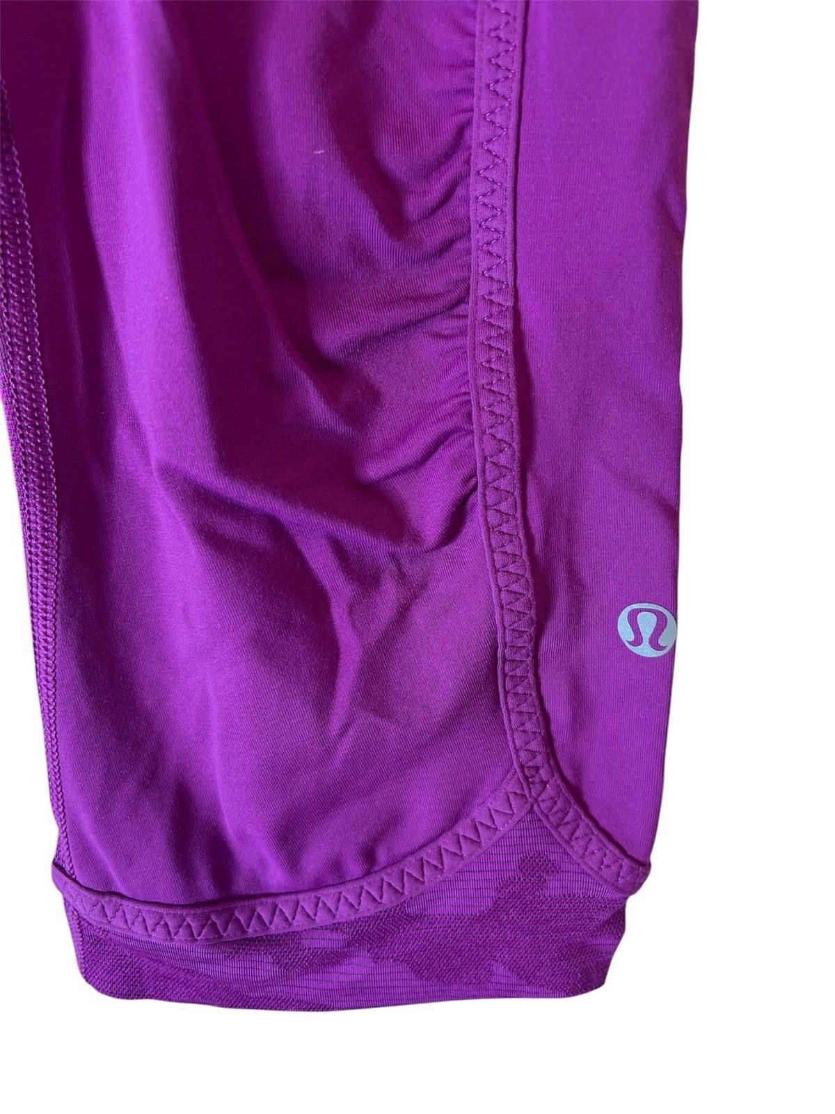 Designer Lululemon Cropped Leggings Size 8 Size 30" / US 8 / IT 44 - 3 Thumbnail