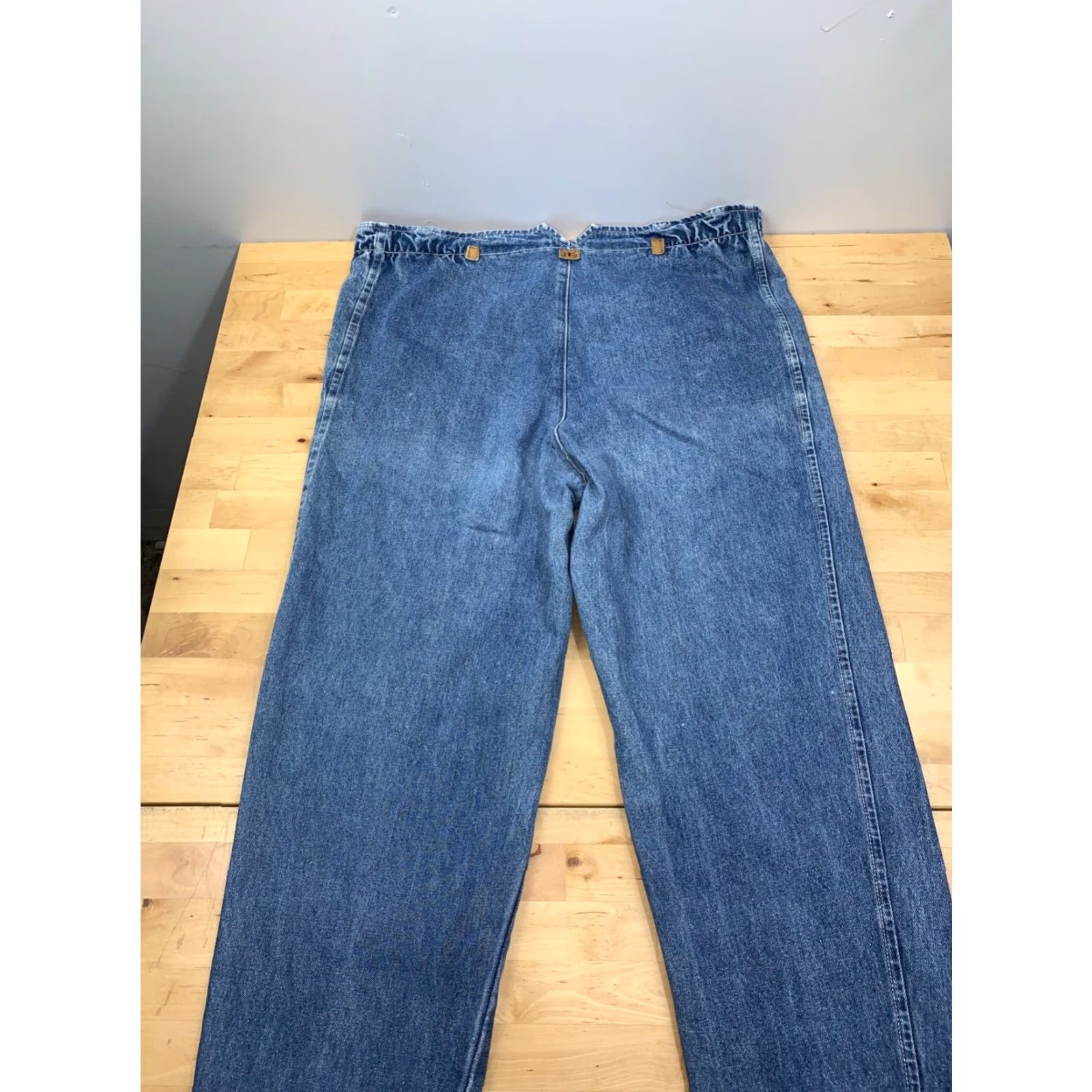 Vintage Sergio Valente Womens Jeans 11/12 High Rise Medium Wash Straight Blue Jeans Womens 11/12 Medium Wash 5838 Size 32" / US 10 / IT 46 - 3 Thumbnail