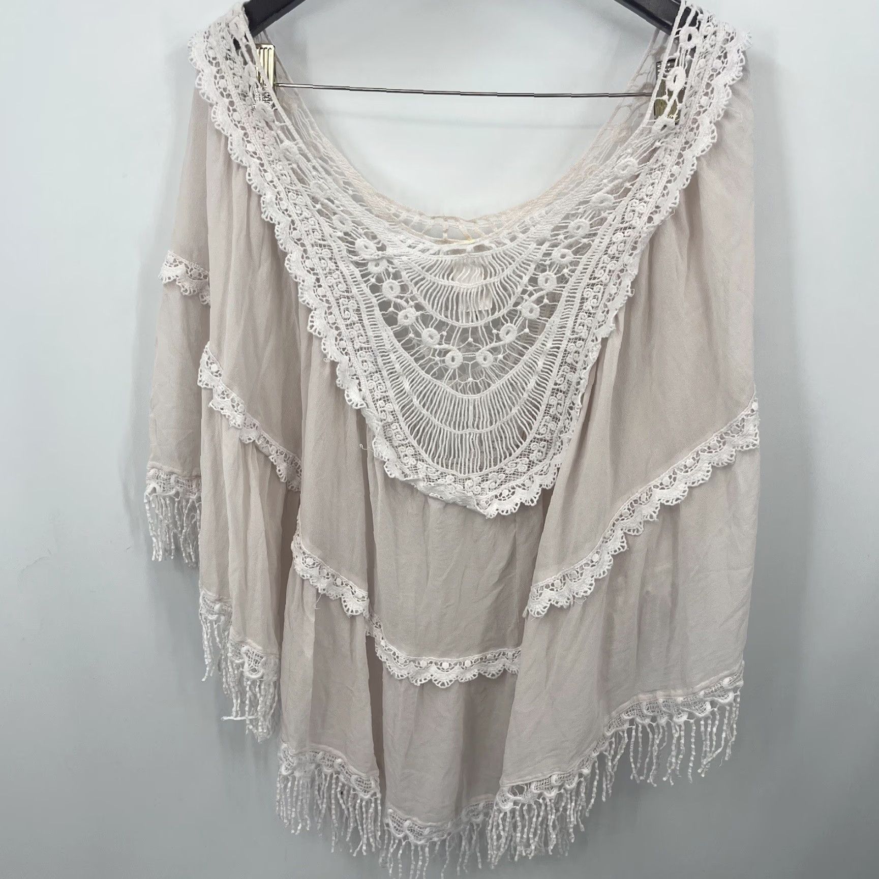 Vintage AGUA BENDITA Silk Poncho Cover Up Women One Size Pink Fringe Beach 3/4 Sleeve Adult One Size Pink Womens Summer Poncho Size ONE SIZE - 5 Thumbnail