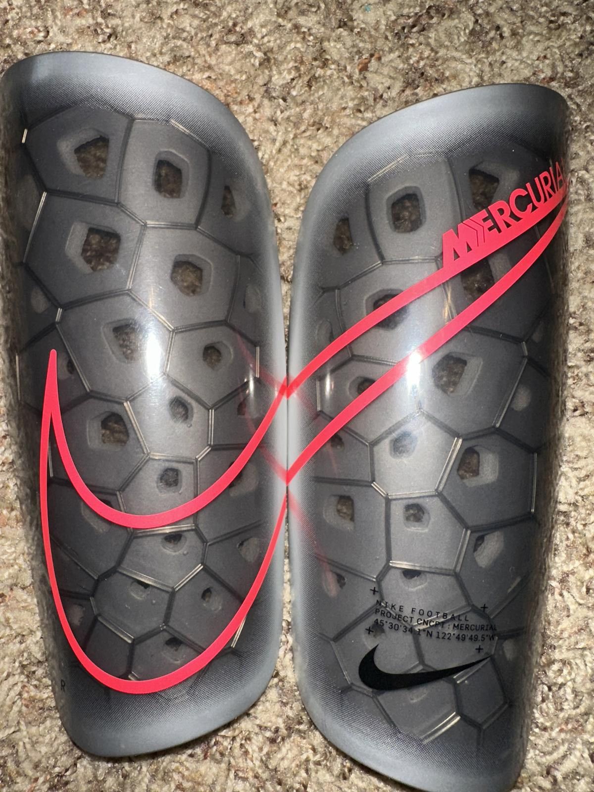 Nike Nike Mercurial Lite Shin Guards Sample Size ONE SIZE - 2 Thumbnail