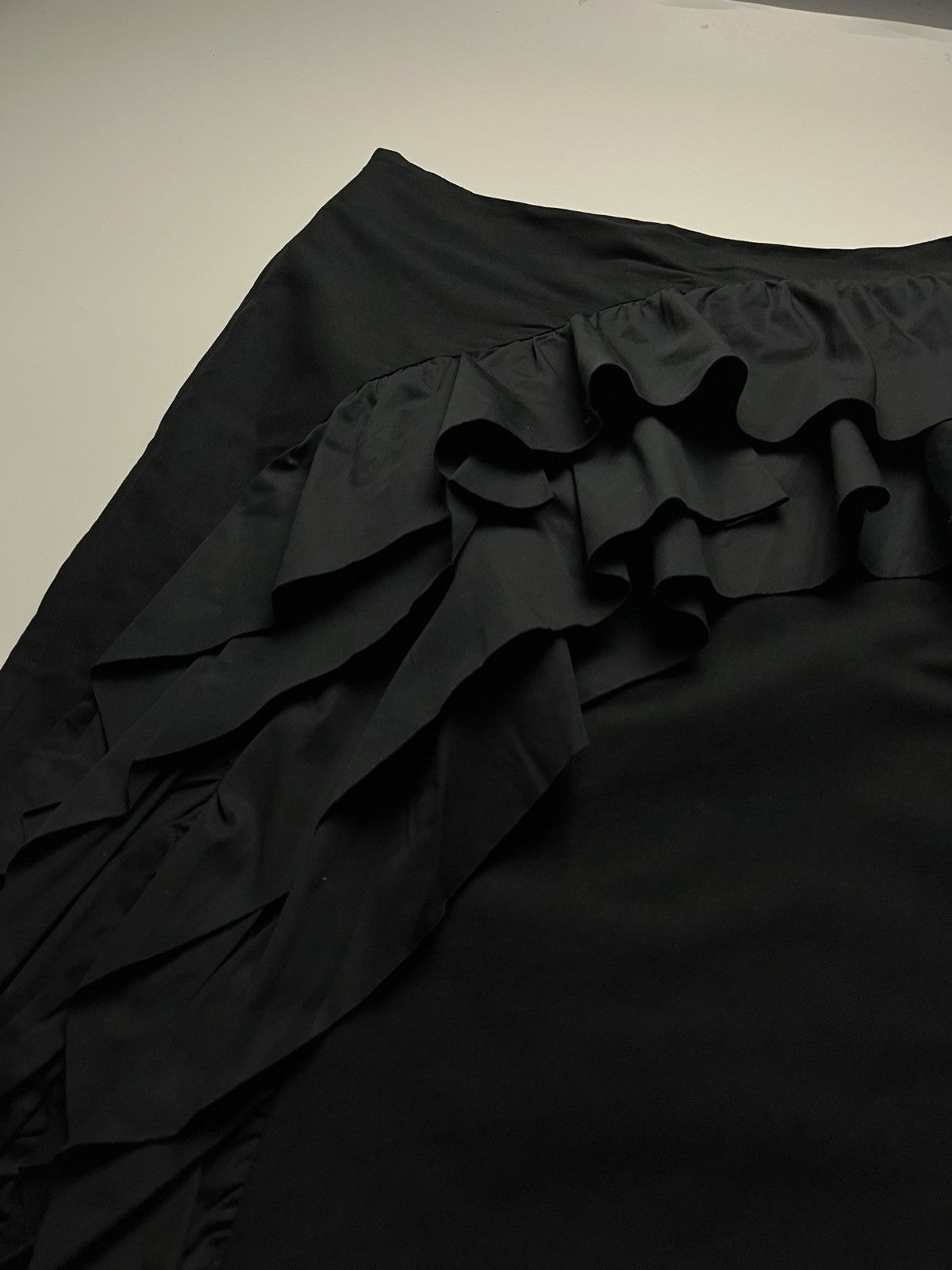 Dries Van Noten Dries Van Noten Asymmetric Ruffle Midi Skirt Size 27" / US 4 / IT 40 - 7 Thumbnail