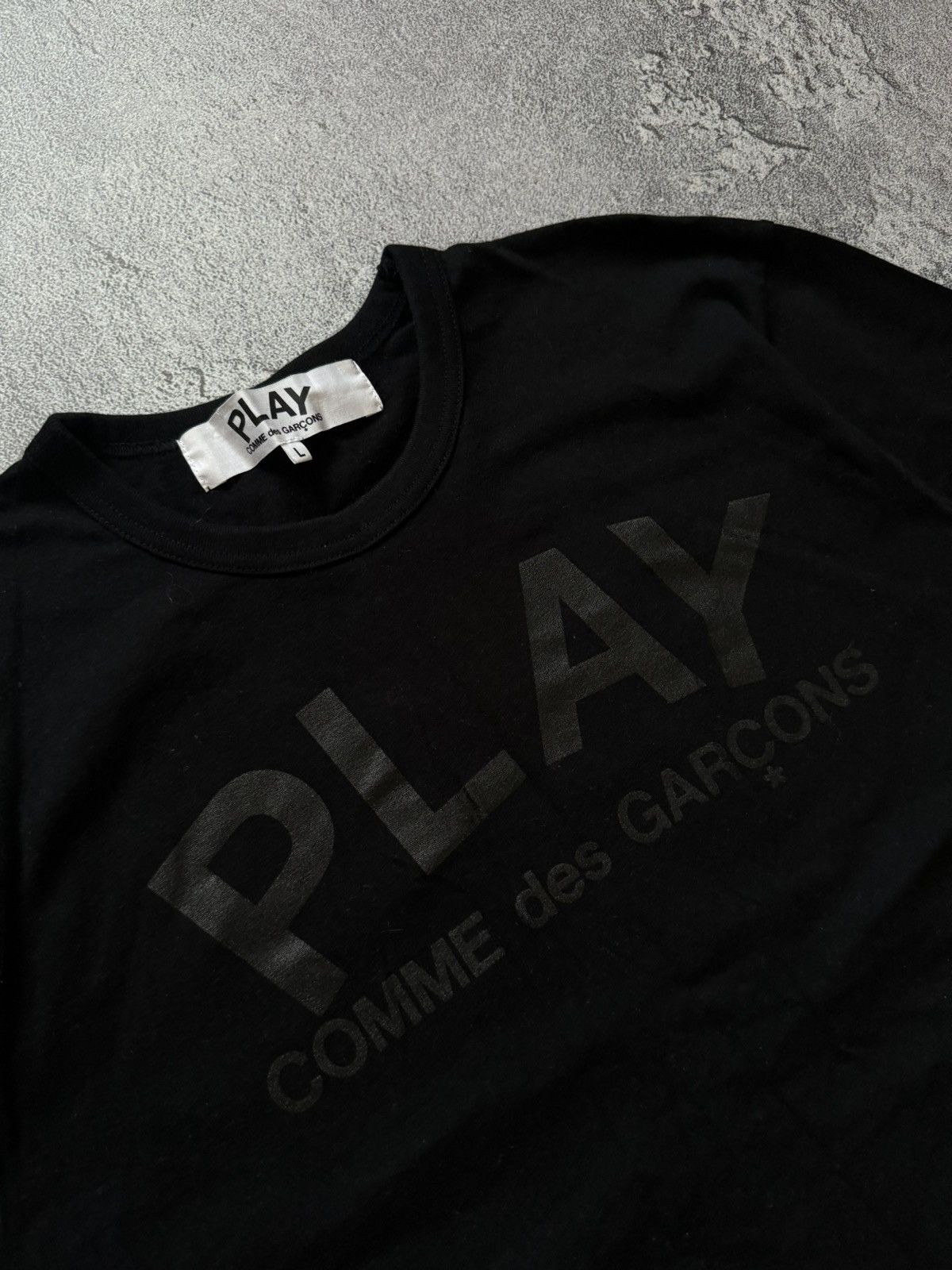 PLAY comme des garçons big logo tee T-shirt polo