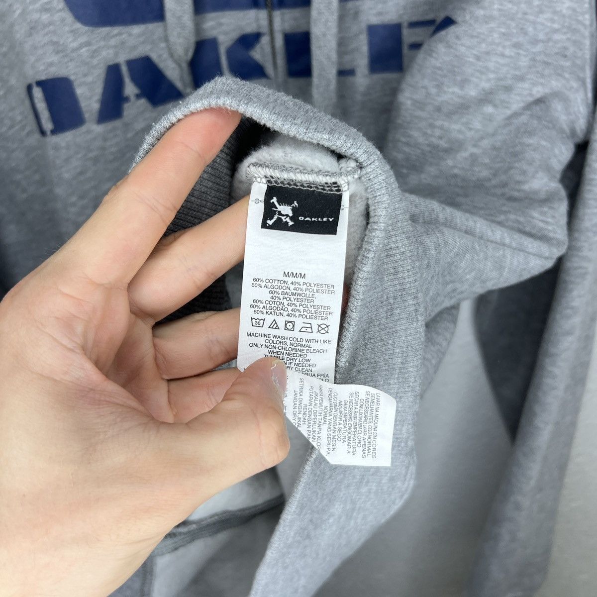Oakley Oakley Vintage Hoodie Zip Grey Big Logo Spellout Retro Y2K Size US M / EU 48-50 / 2 - 5 Thumbnail