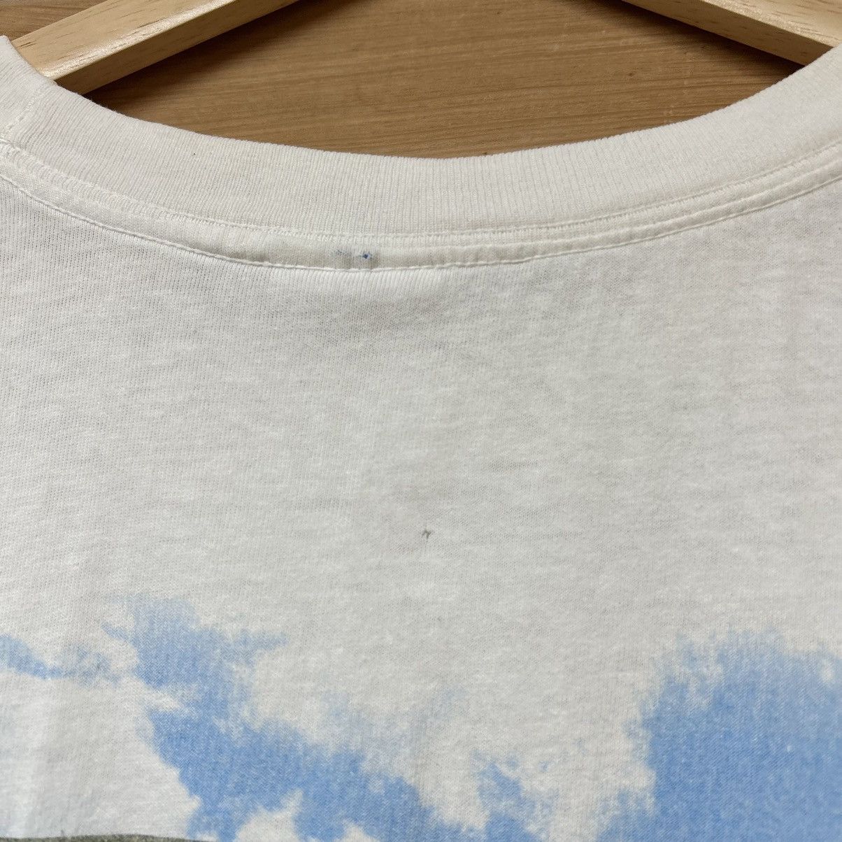 Vintage Vintage 90s Claritin Allergy Drug Cyclist Graphic T Shirt Size US L / EU 52-54 / 3 - 11 Thumbnail