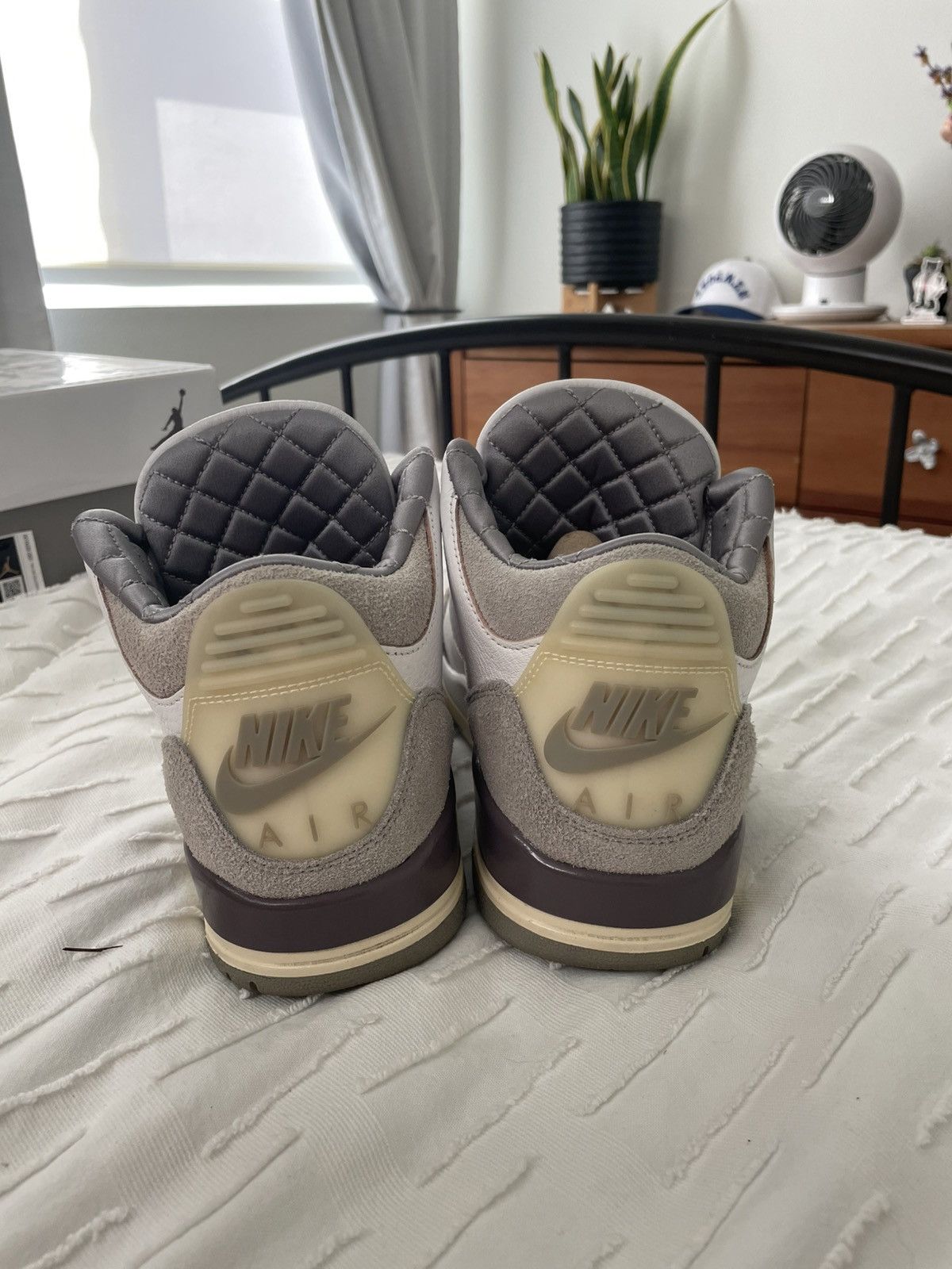 A Ma Maniere × Jordan Brand A Ma Maniere Jordan 3 Retro Raised by Women 8w Size US 8 / IT 38 - 4 Thumbnail