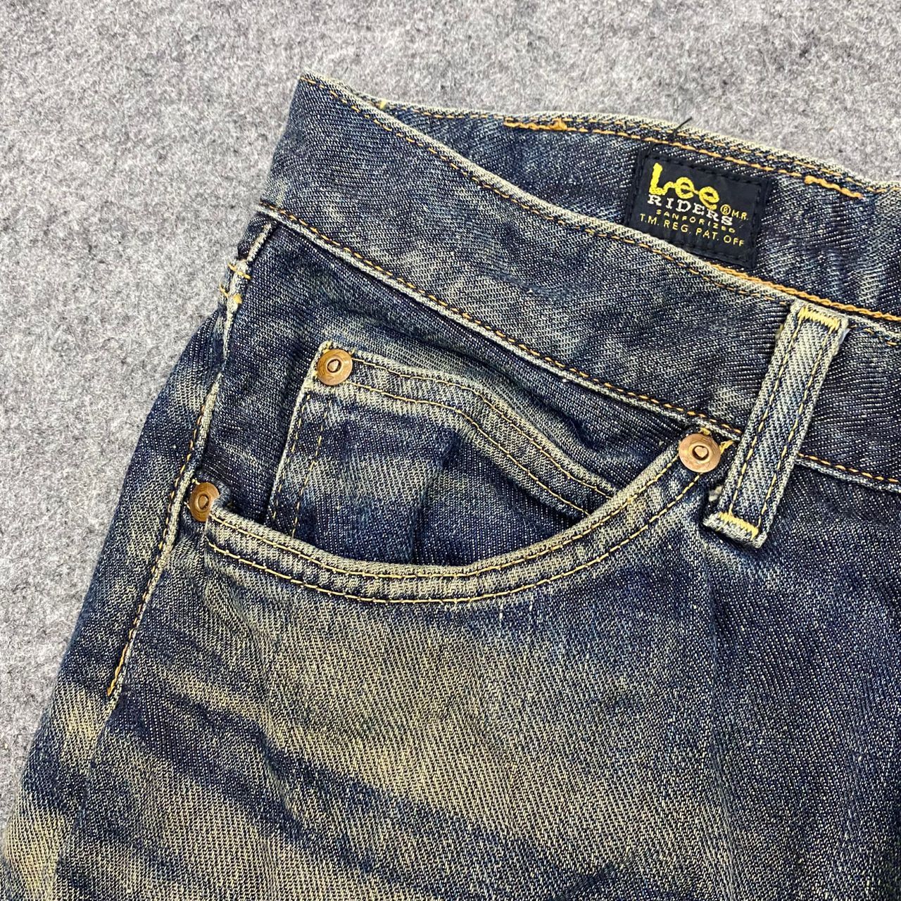 Lee 💥Flare💥Vintage Lee Riders Distressed Denim Size US 31 - 10 Thumbnail