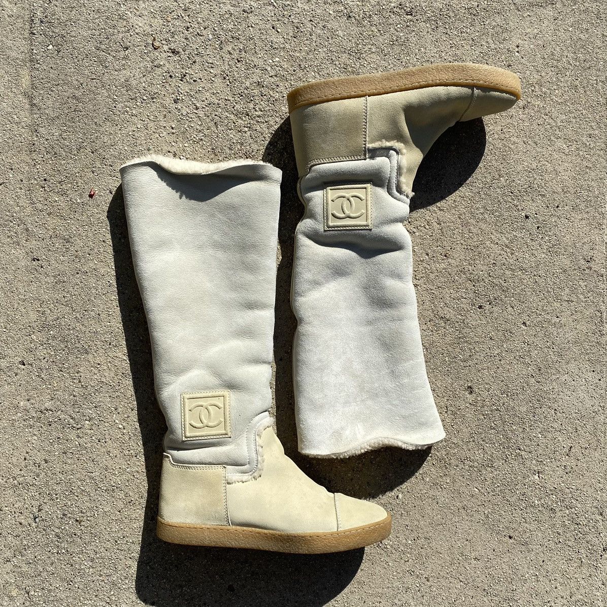 Chanel 2008 AW CC Logo Shearling Suede Calf Knee Hight Boots