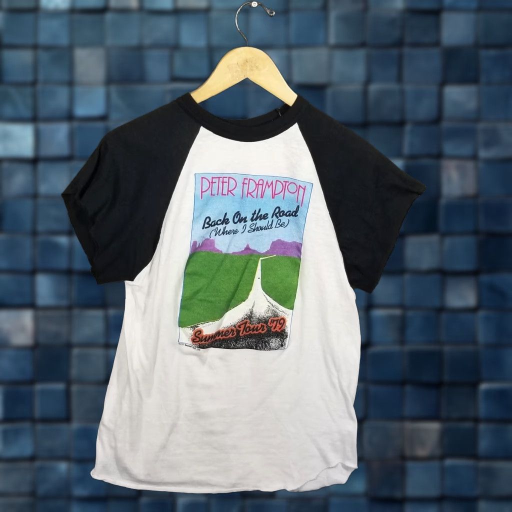Vintage Peter Frampton Concert Shirt 17X25 Ragland White Short Sleeve Crew Neck Unisex Adults T-Shirt 70s 80s Rock Band USA Graphic Print Vintage Size US XL / EU 56 / 4 - 1 Thumbnail