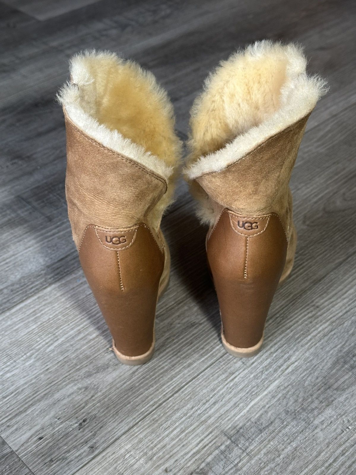 Ugg UGG Classic Mondri Cuff Wedge Boots Size US 6.5 / IT 36.5 - 6 Thumbnail