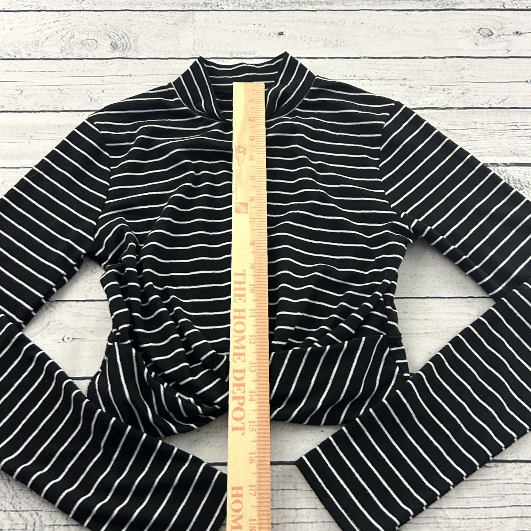 Topshop Topshop Long Sleeve Striped Cropped Blouse Women 6 Black White Multicolor Cropped Shirt Womens 6 Colorful 90s Size M / US 6-8 / IT 42-44 - 3 Thumbnail