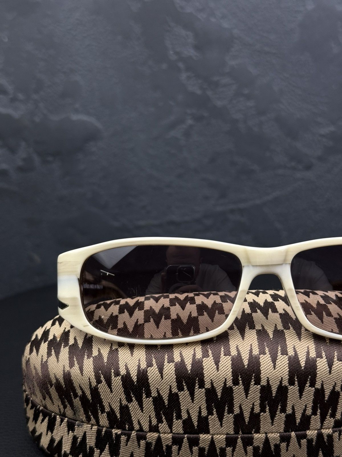 Max Mara Vintage Max Mara Sunglasses Made in Italy Size ONE SIZE - 4 Thumbnail