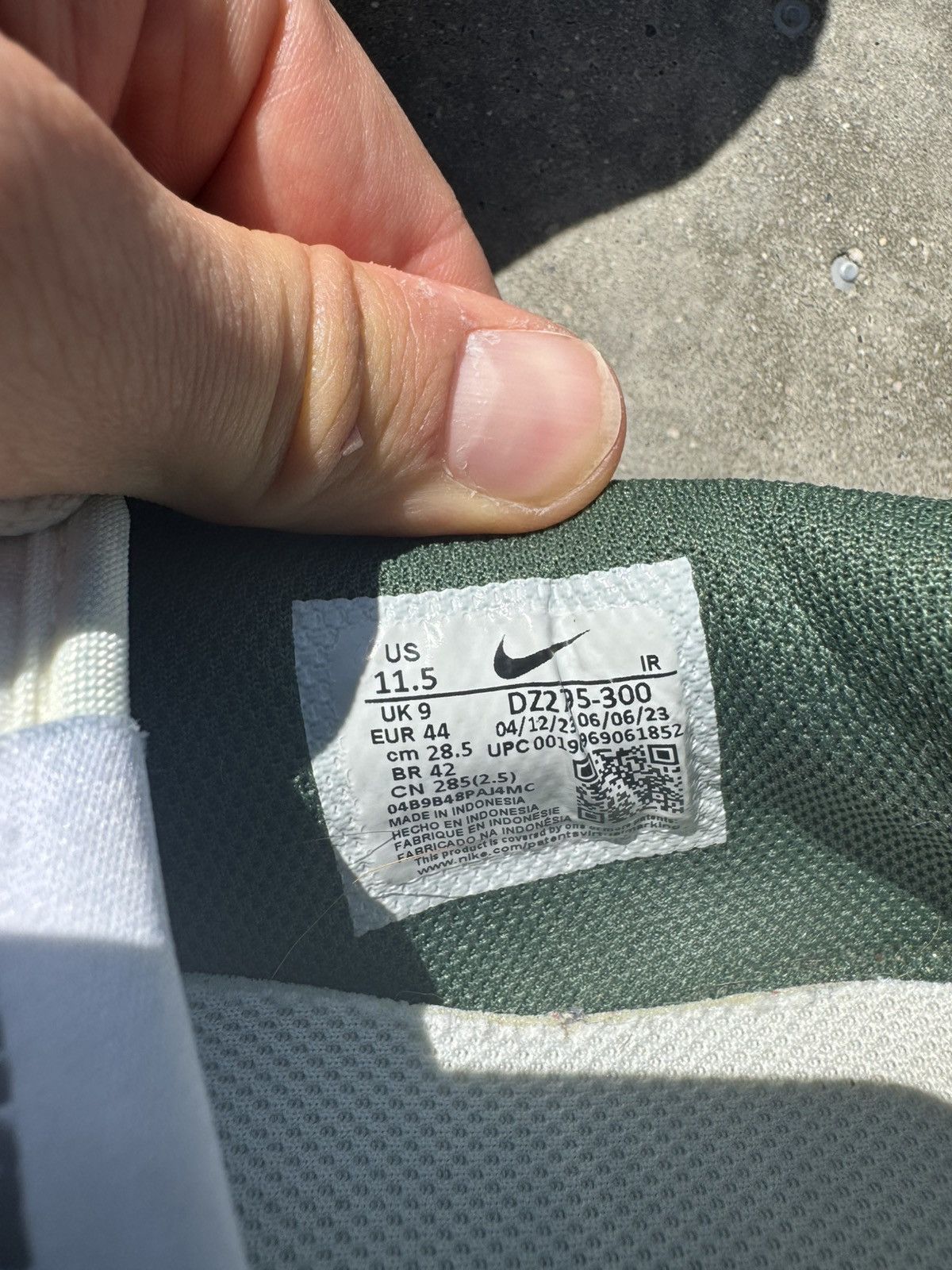 Nike Nike Cortez hype bottle green sneakers Size US 10 / EU 43 - 8 Thumbnail