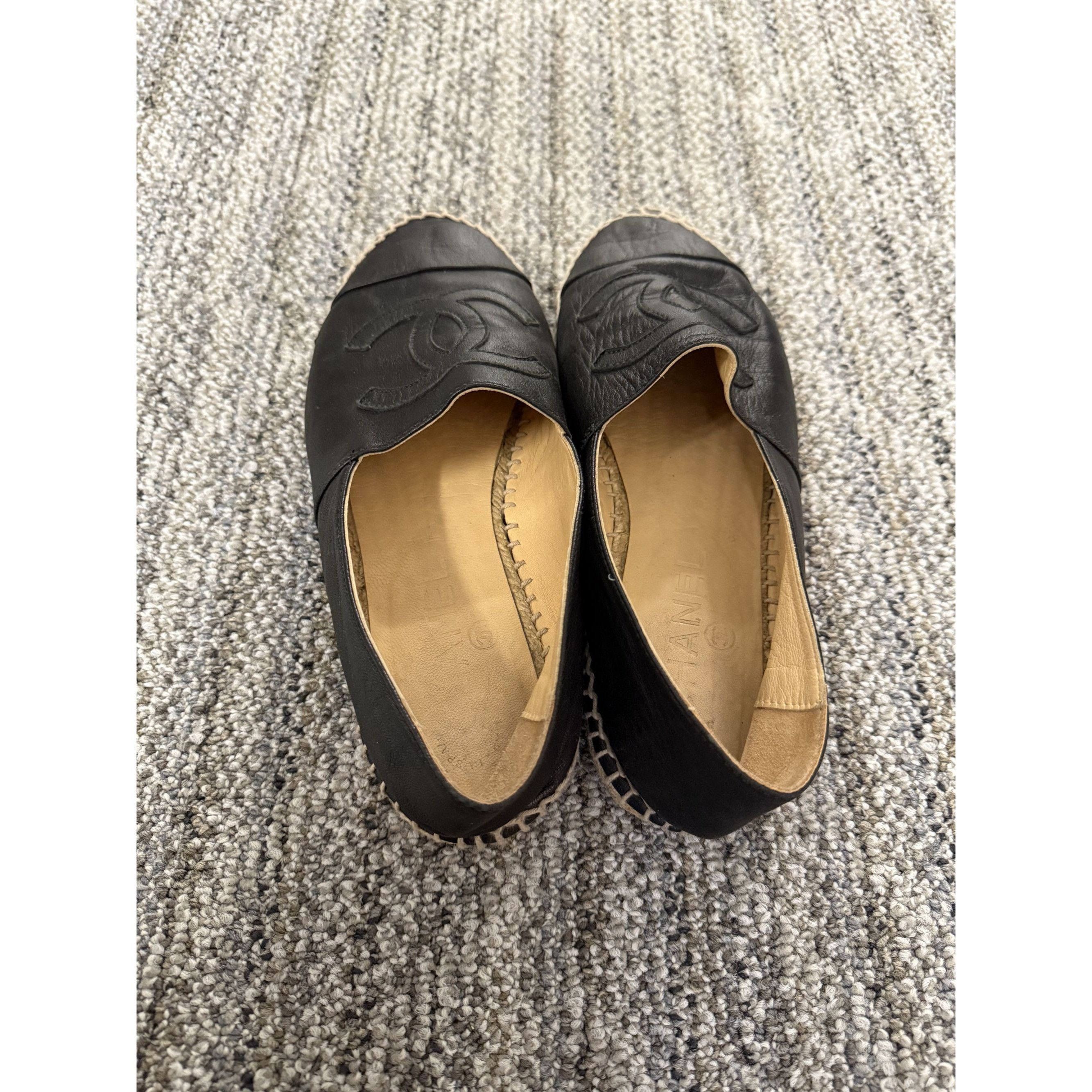 Chanel Chanel Black Leather Espadrilles Woven Sole Slip-On Shoes Wo Size US 8 / IT 38 - 2 Thumbnail