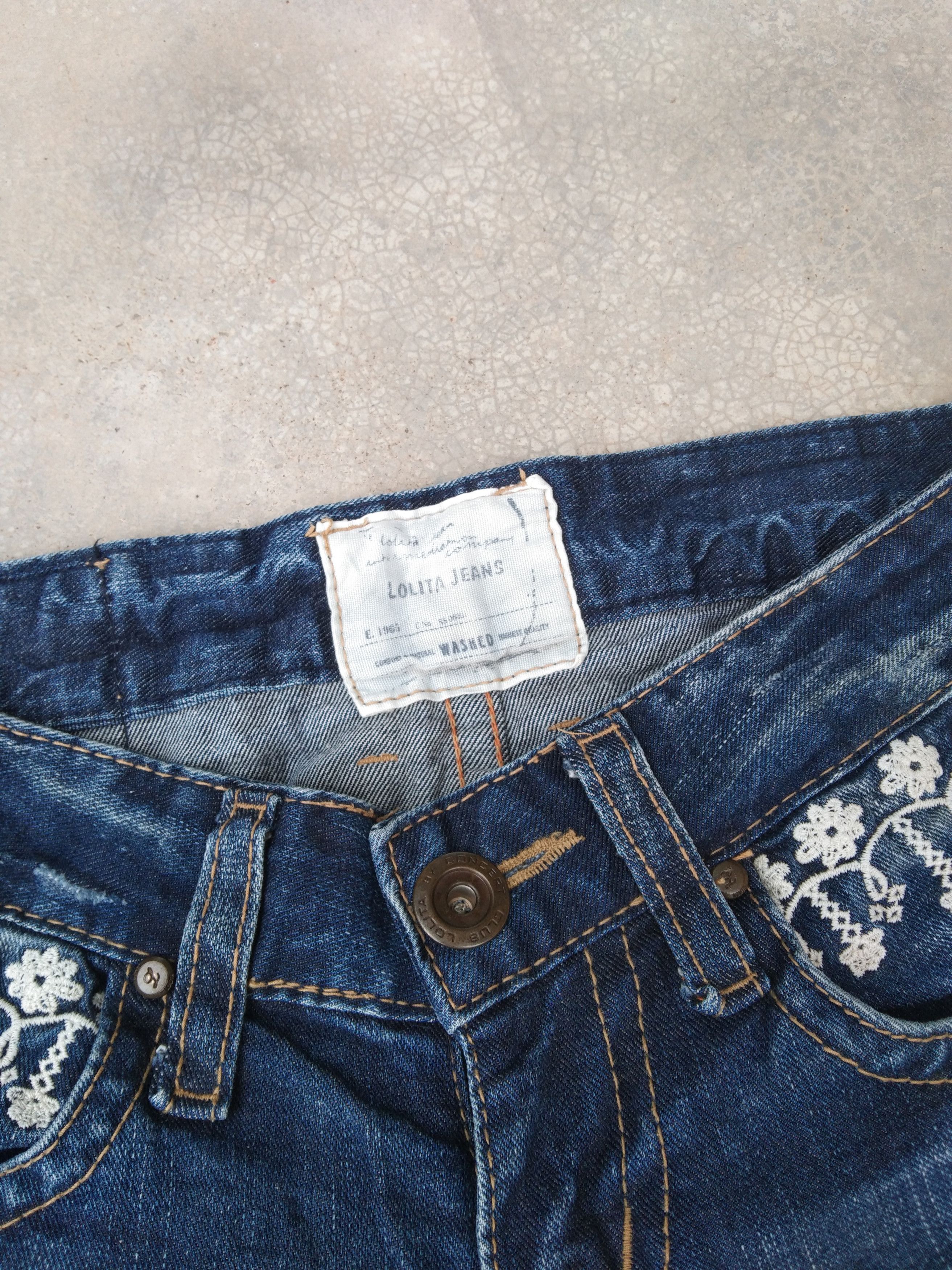 Japanese Brand × Jean × Vintage Vintage Flared Jeans Yoshitomo Nara x Lolita Jeans 26x32 Size 26" / US 2 / IT 38 - 4 Thumbnail