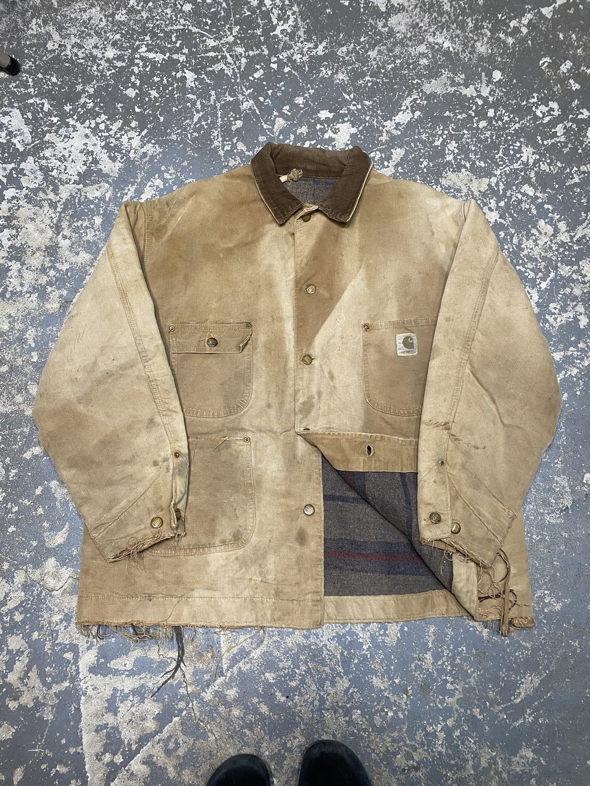 Carhartt × Vintage Vintage Carhartt Troy Blanket Thrashed Tan ChoreJacket 70s Size US XL / EU 56 / 4 - 1 Thumbnail
