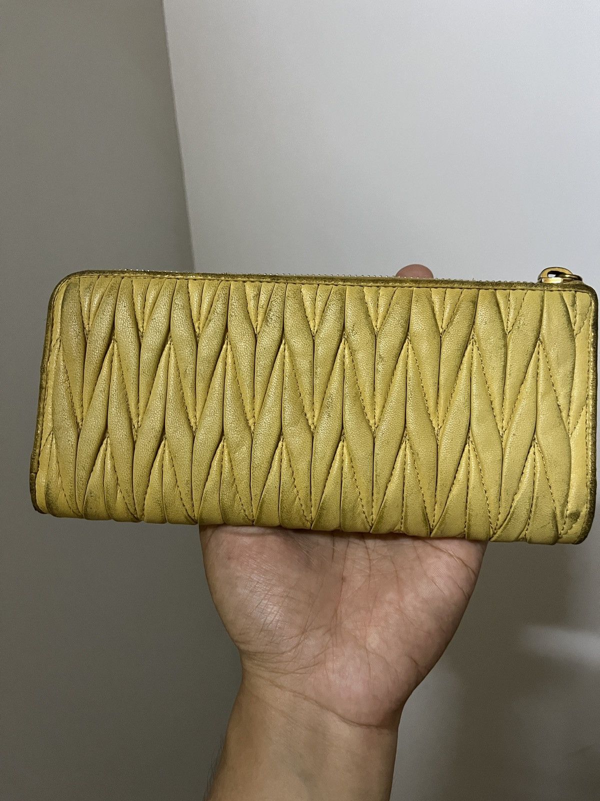 Miu Miu Miu Miu Matelassé Pleated Size ONE SIZE - 2 Thumbnail