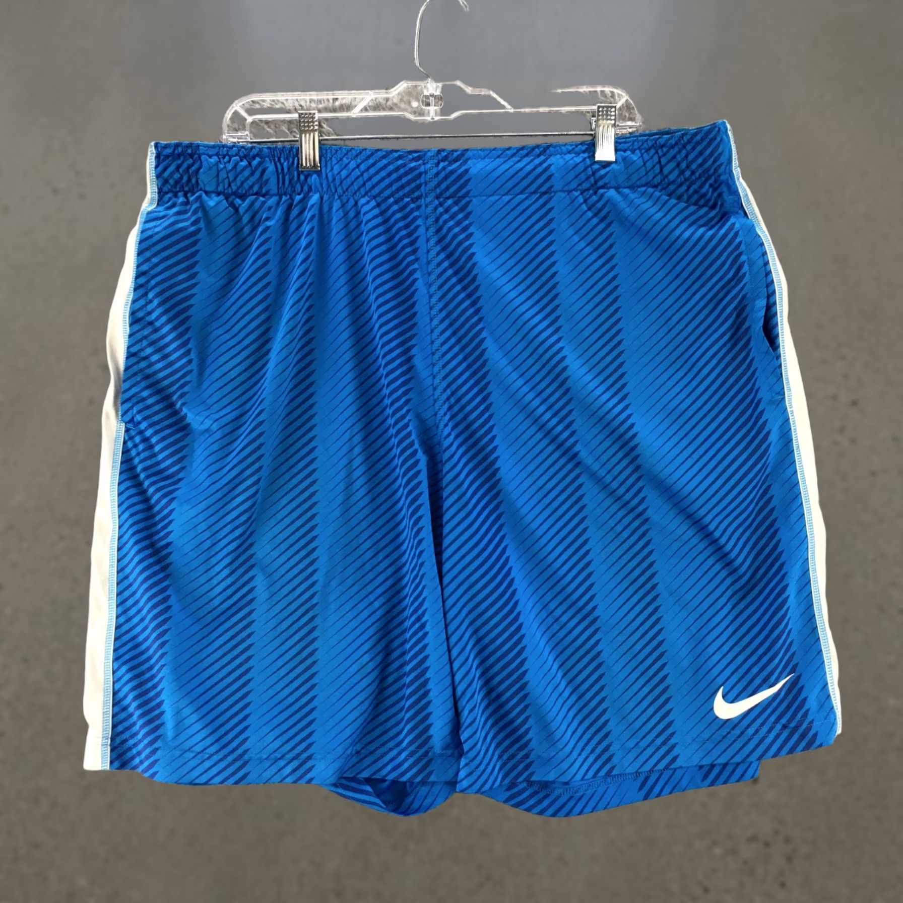 Nike Nike Sports Sweat Shorts Mens XL Blue High Rise Pull On Elastic Waist Pockets Size US 36 / EU 52 - 1 Thumbnail
