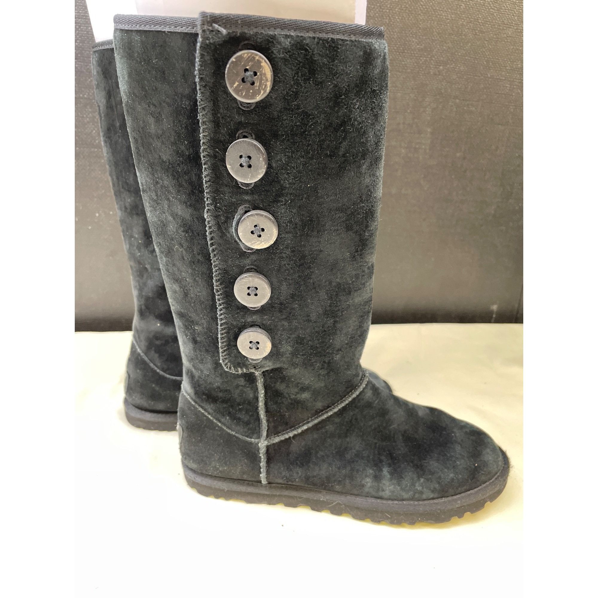 Ugg Ugg Women's Suede Button Side Boots / Shoes Size 5 SKU 5702 Size US 5 / IT 35 - 2 Thumbnail