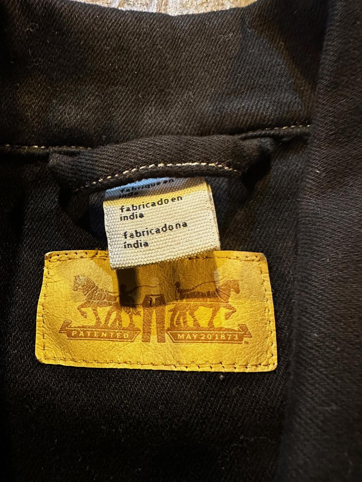 Other Levi’s Black Denim Trucker Vest Contrast Stitch Sz XS Size XS / US 0-2 / IT 36-38 - 4 Thumbnail