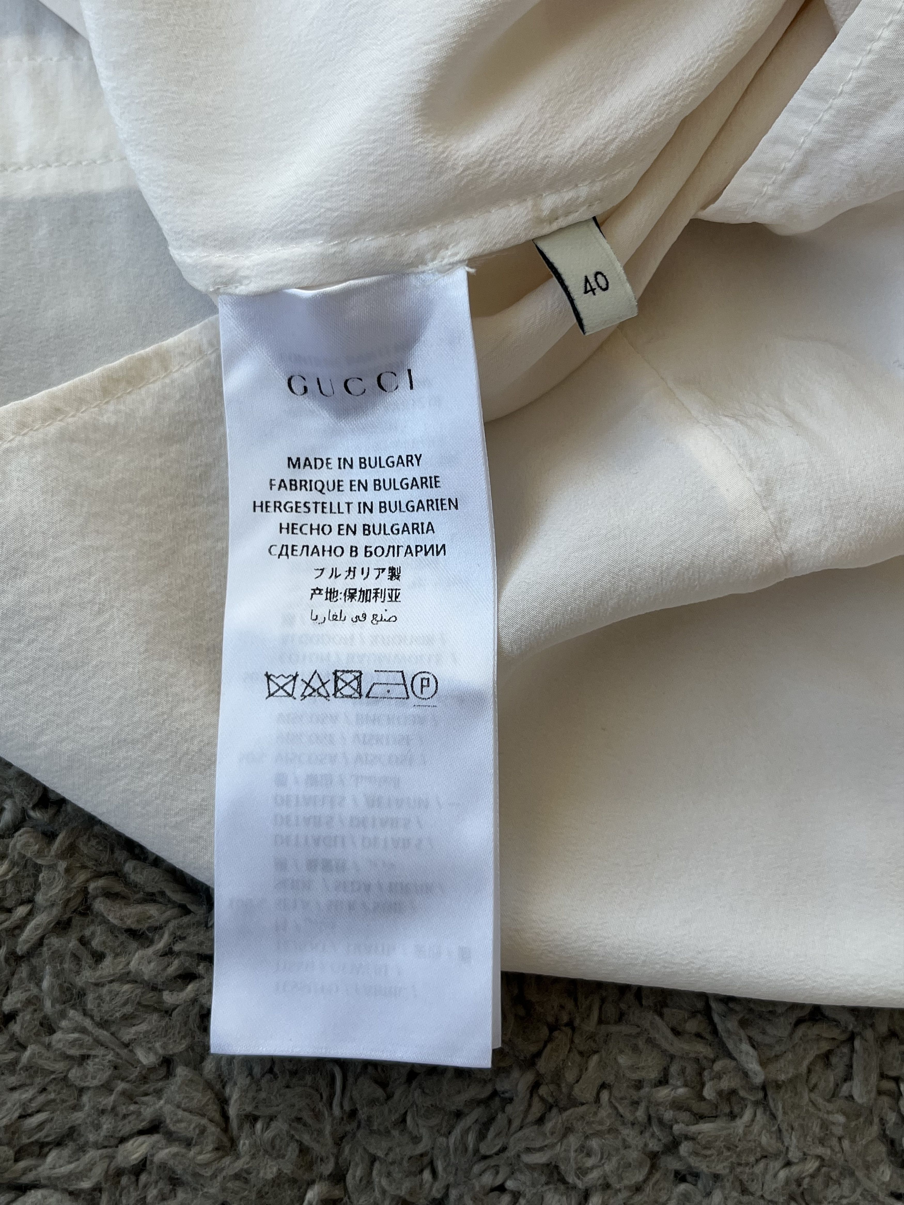 Gucci GUCCI Basic Shirt MADE IN BULGARY 100% Silk size 40(S) Size S / US 4 / IT 40 - 9 Thumbnail