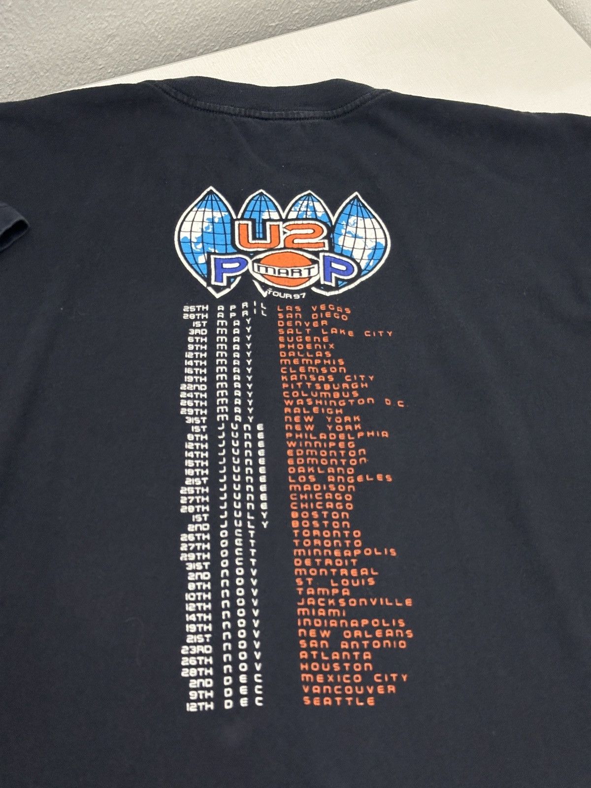 Band Tees Vintage 1997 U2 Popmart Tour Concert Merch Size XL Tshirt Size US XL / EU 56 / 4 - 7 Thumbnail