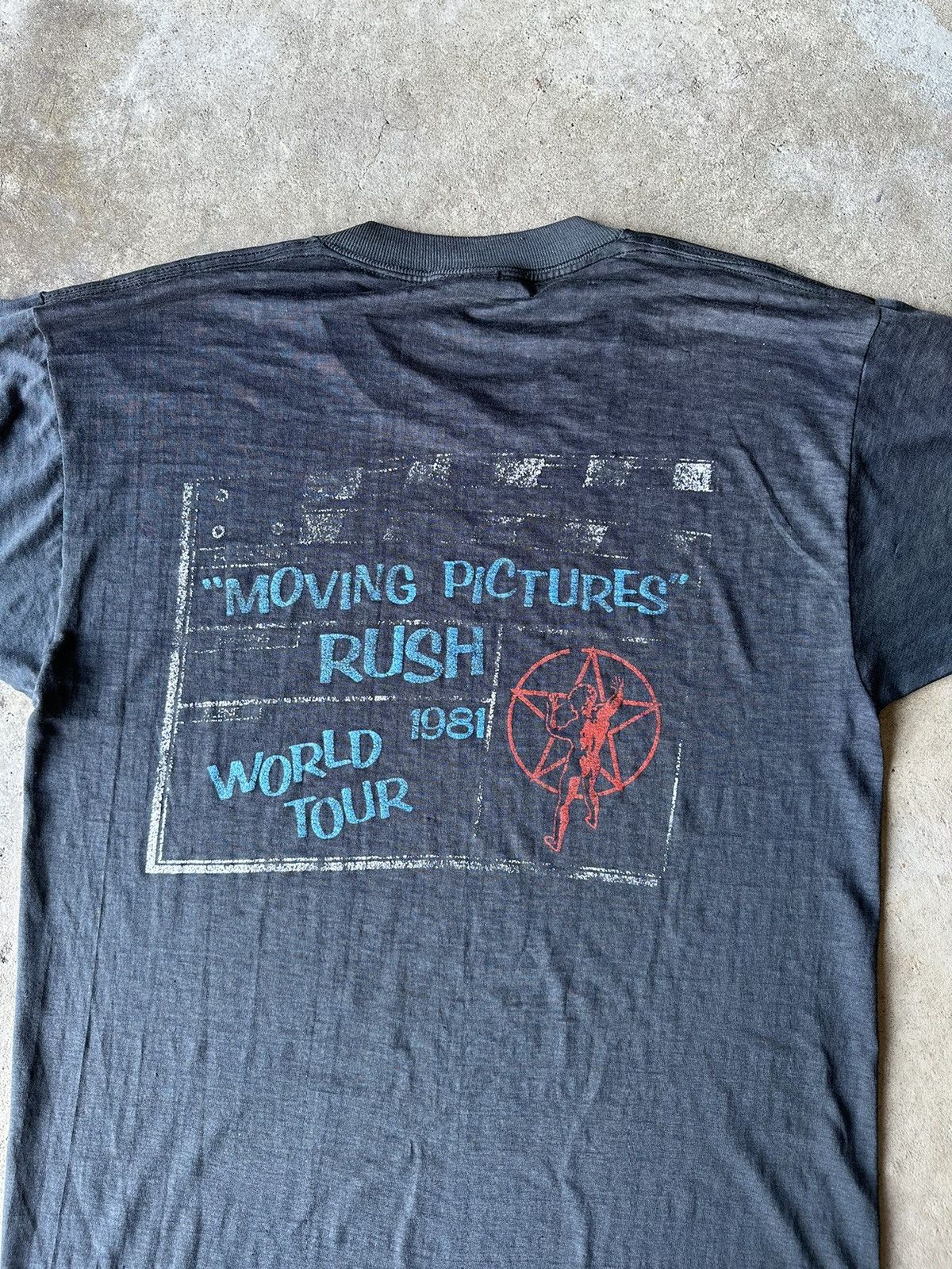 Band Tees *RARE* Vintage 1981 Rush “Moving Pictures” World Tour Tee Size US M / EU 48-50 / 2 - 6 Thumbnail